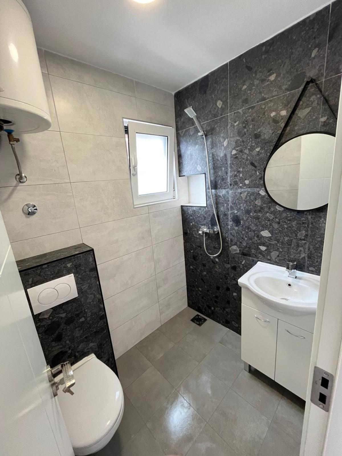 Lana apartmani