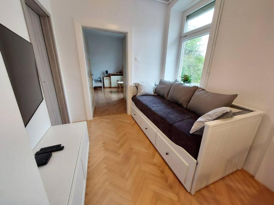 Apartment Bezigrad view 3