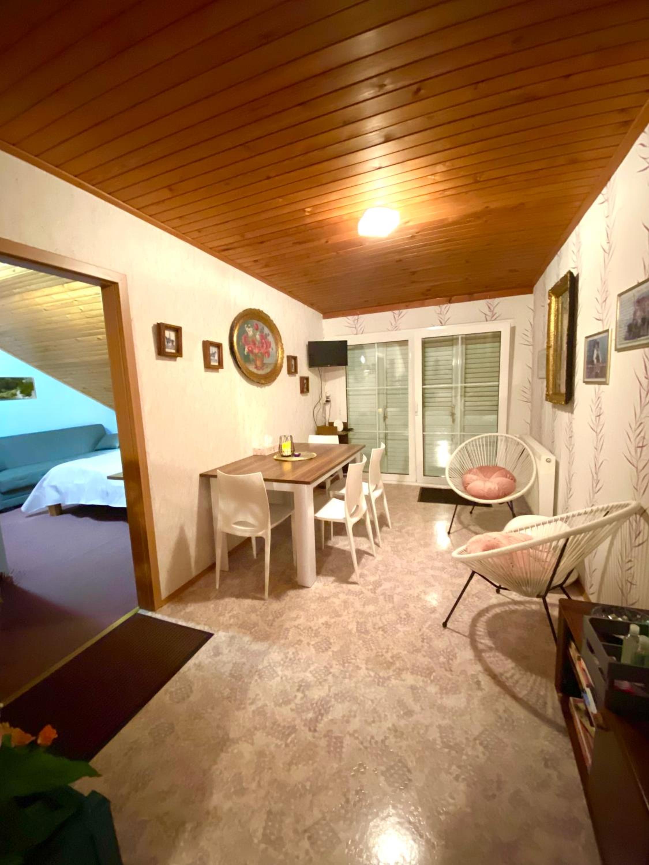 Casa Erceg Amor vincit Omnia view 3
