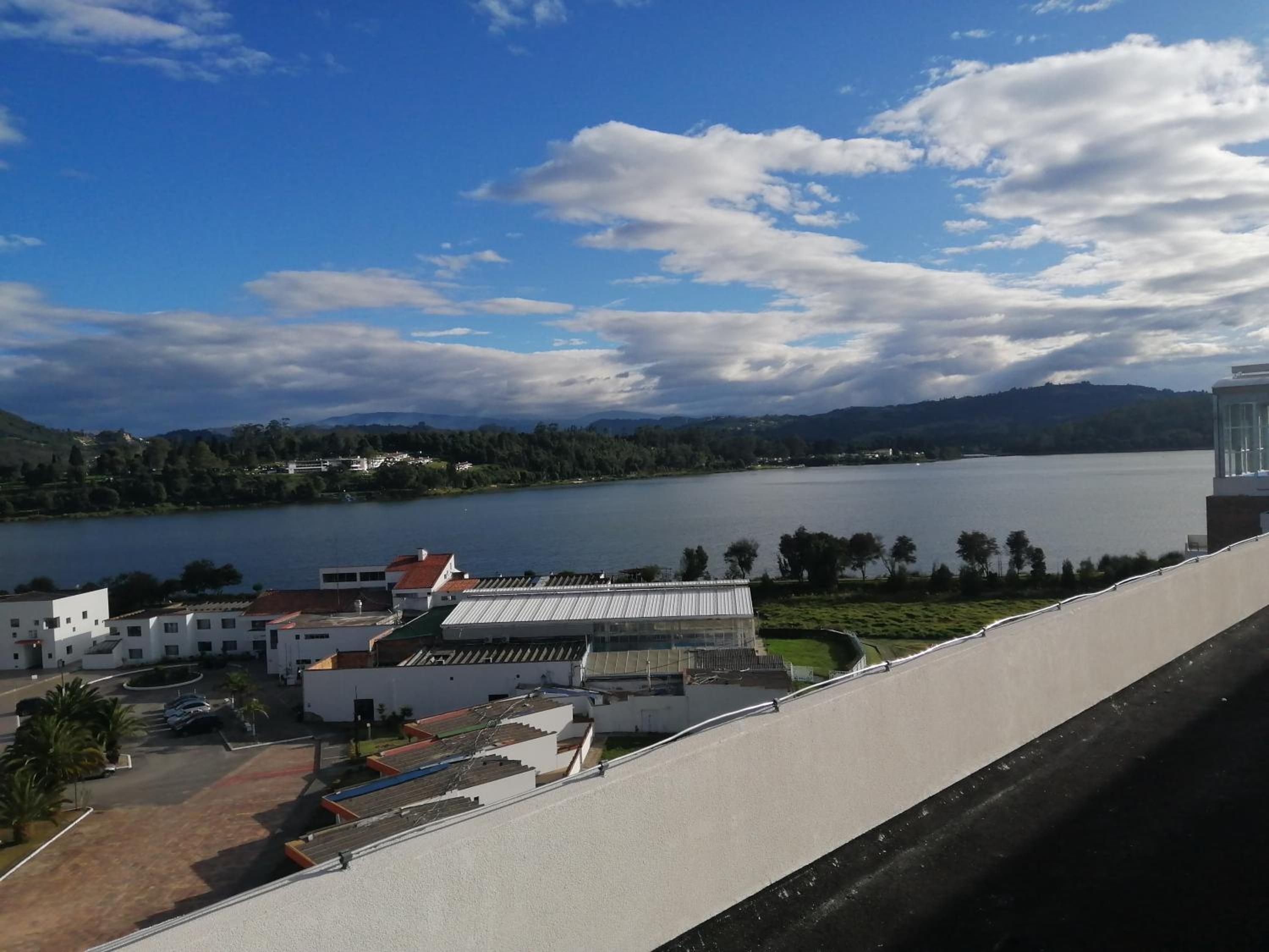 Lujoso Apartamento Cerca al Lago Sochagota en Paipa