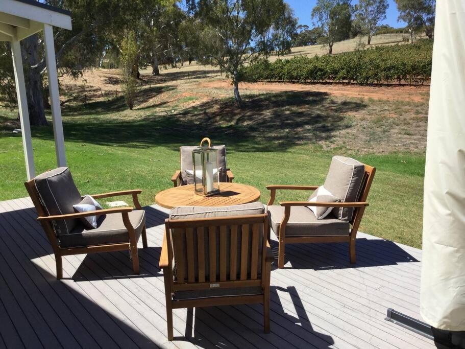 O'Briens of Clare - Stylish Pet Friendly Vineyard Accommodation