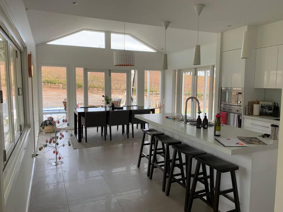 O'Briens of Clare - Stylish Pet Friendly Vineyard Accommodation
