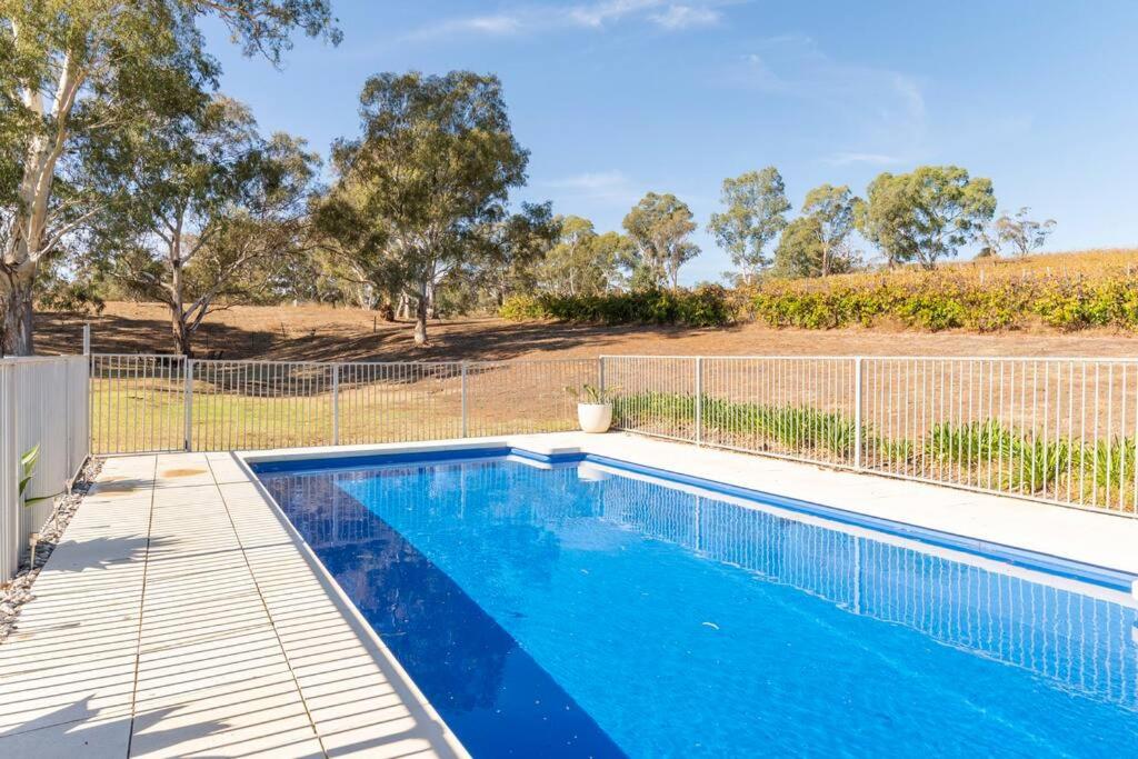 O'Briens of Clare - Stylish Pet Friendly Vineyard Accommodation