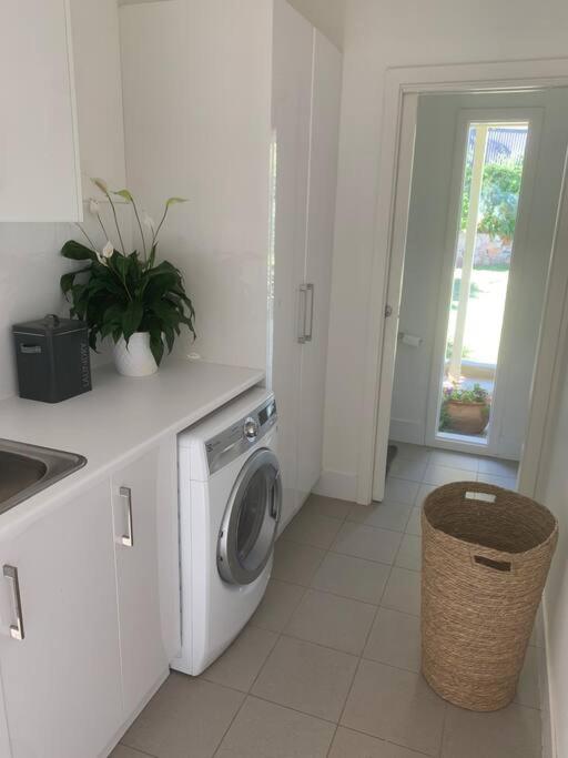 O'Briens of Clare - Stylish Pet Friendly Vineyard Accommodation