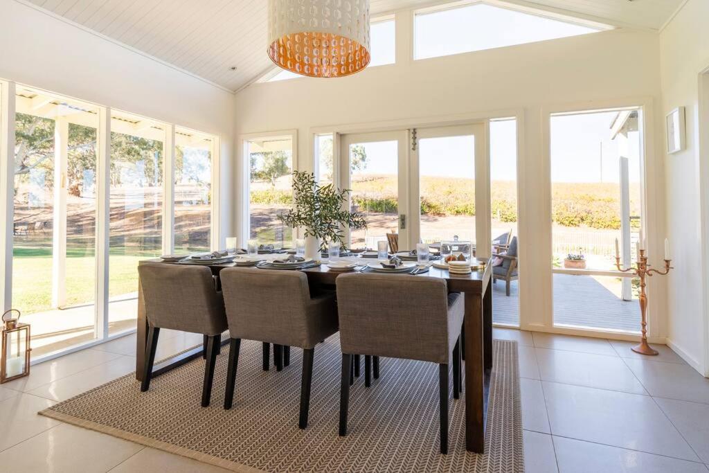 O'Briens of Clare - Stylish Pet Friendly Vineyard Accommodation