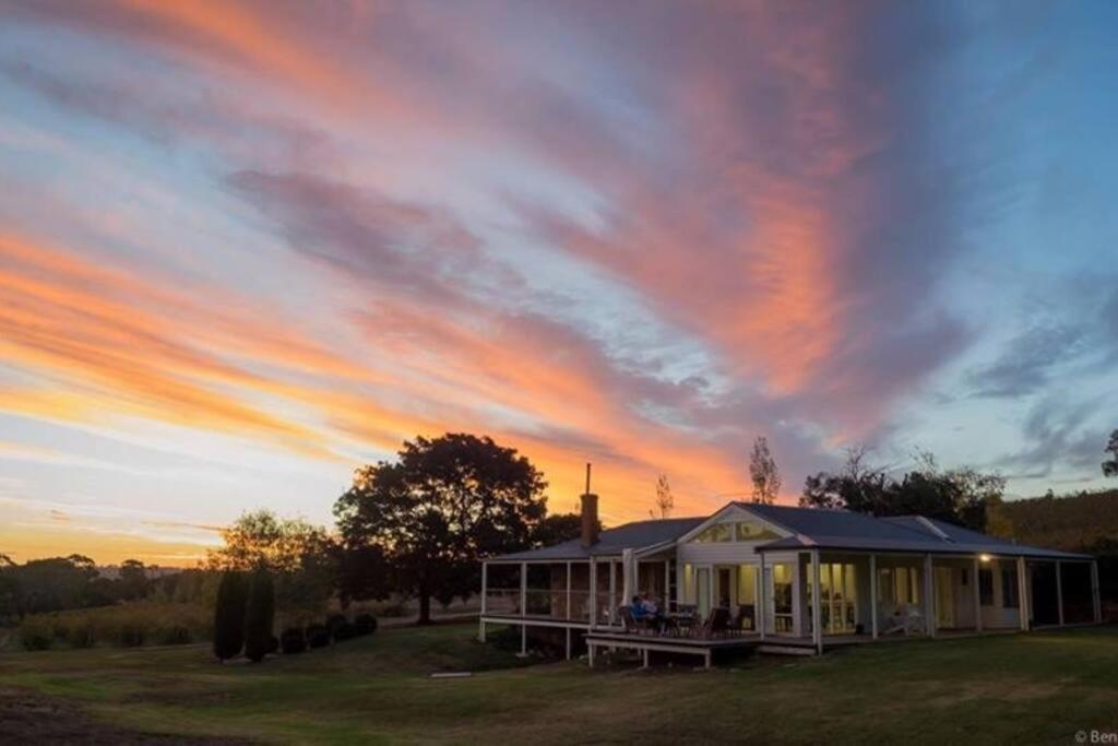 O'Briens of Clare - Stylish Pet Friendly Vineyard Accommodation