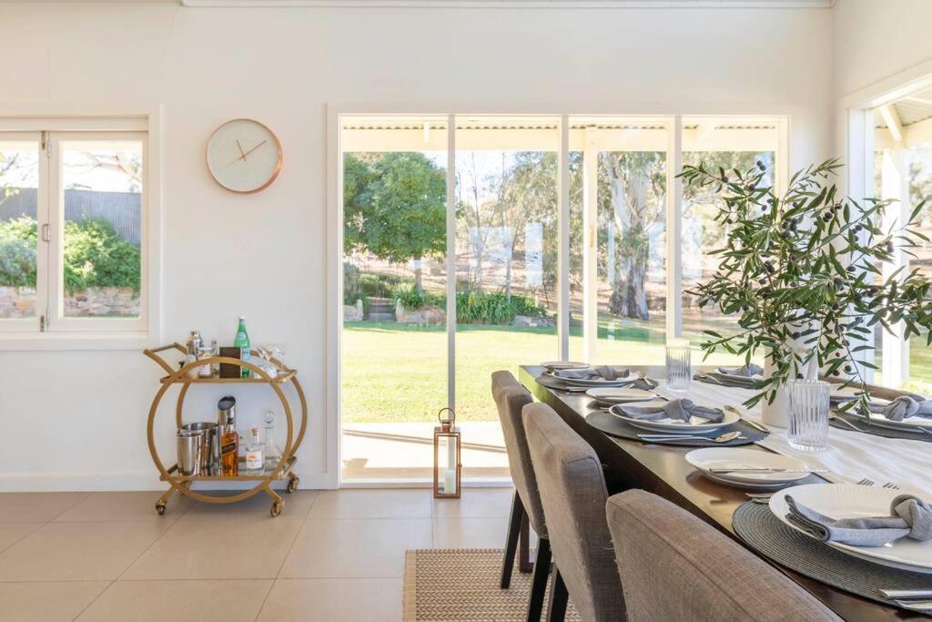 O'Briens of Clare - Stylish Pet Friendly Vineyard Accommodation