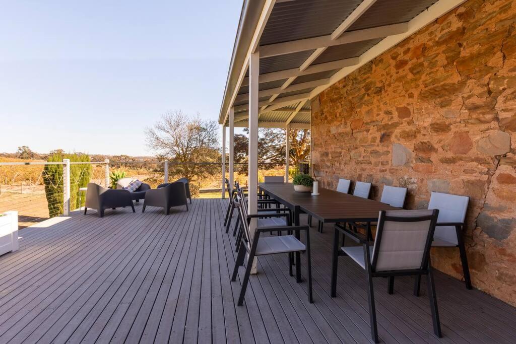 O'Briens of Clare - Stylish Pet Friendly Vineyard Accommodation