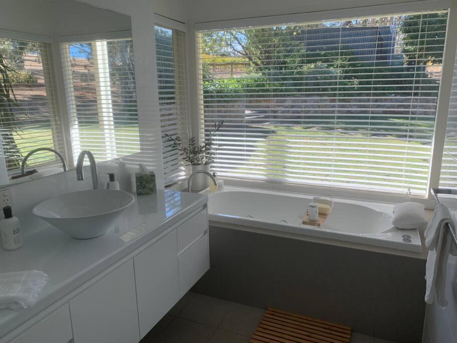O'Briens of Clare - Stylish Pet Friendly Vineyard Accommodation