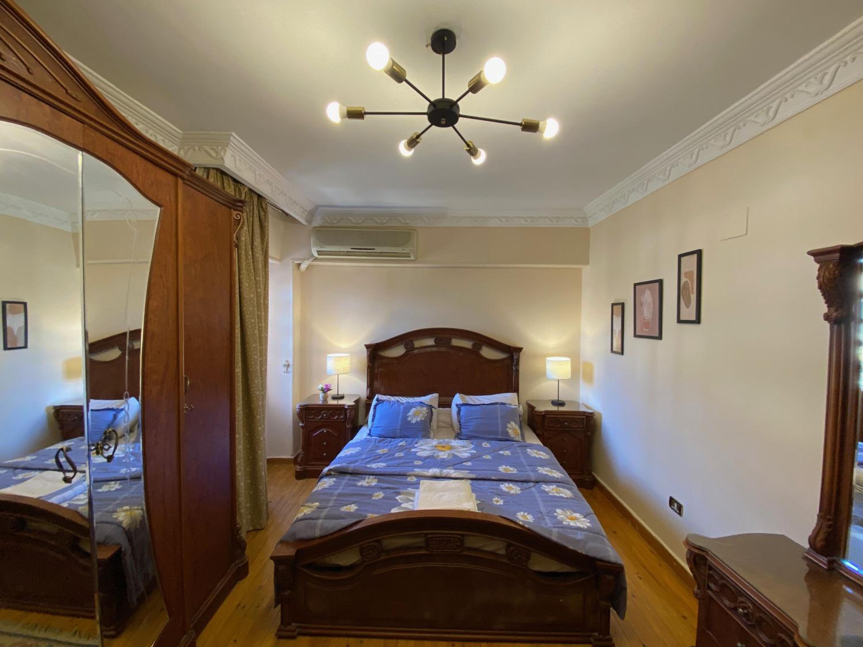 Sunny 2BR Apartment in Maadi