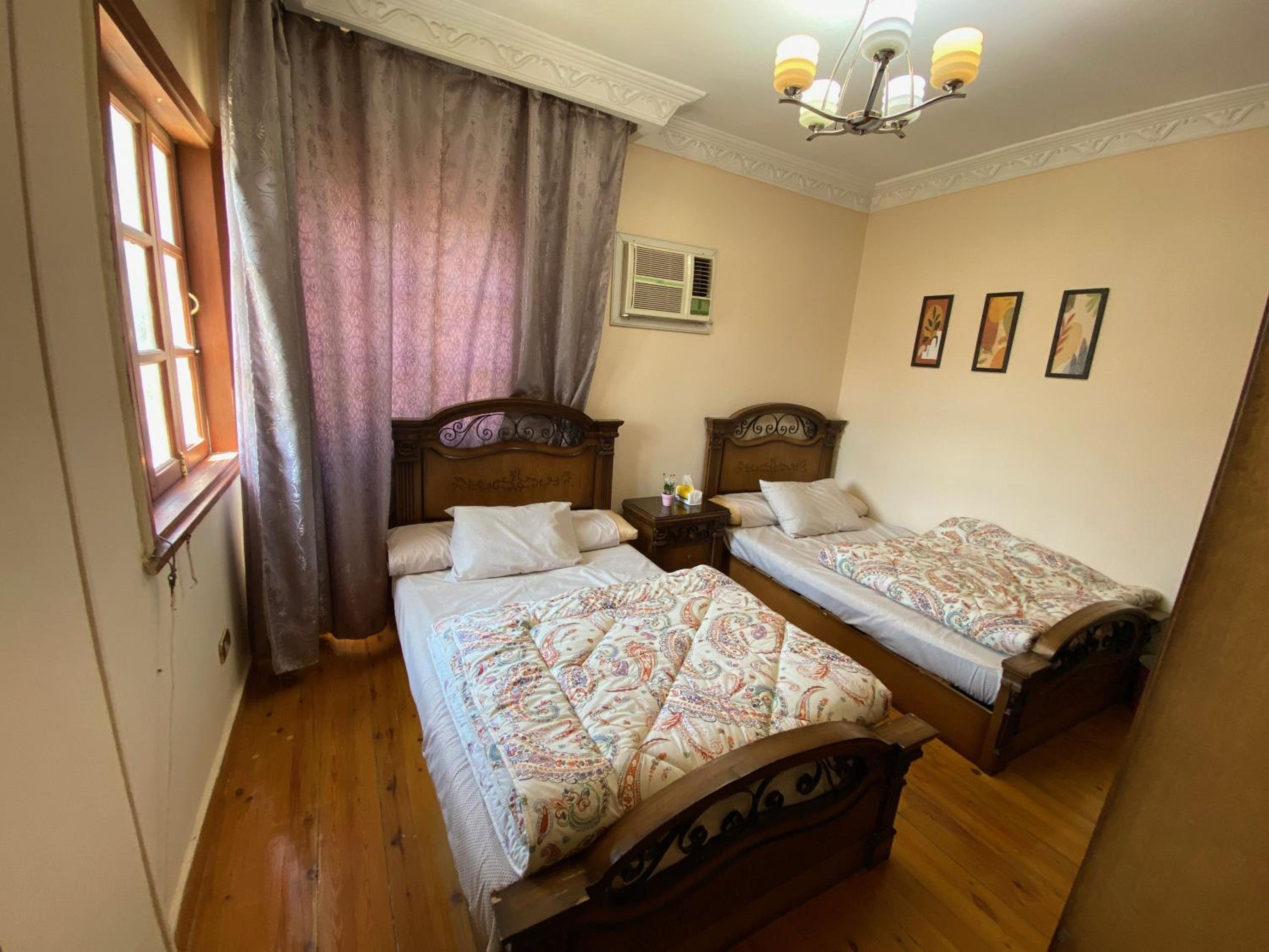 Sunny 2BR Apartment in Maadi