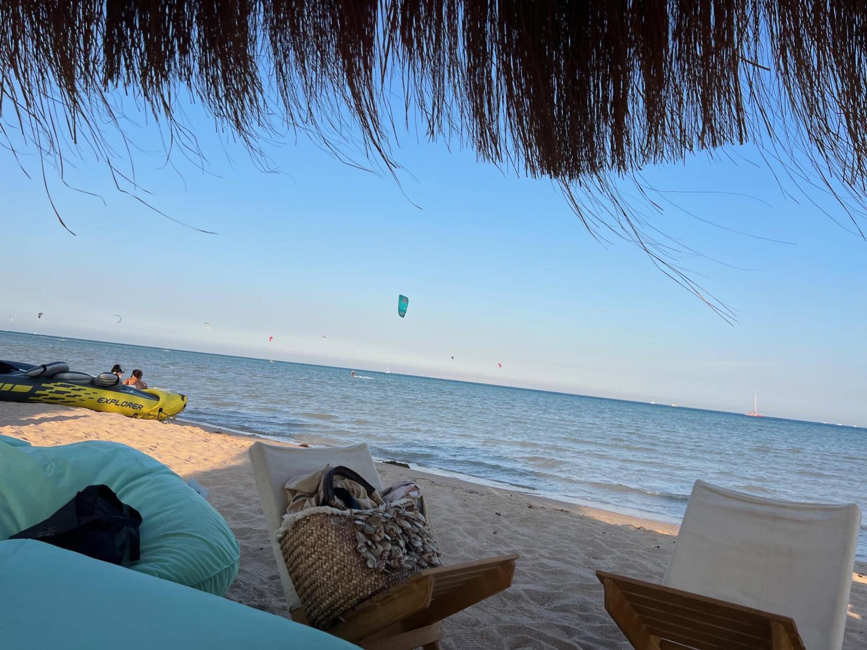 Mangroovy Seafront condo - Great Kite Surfing