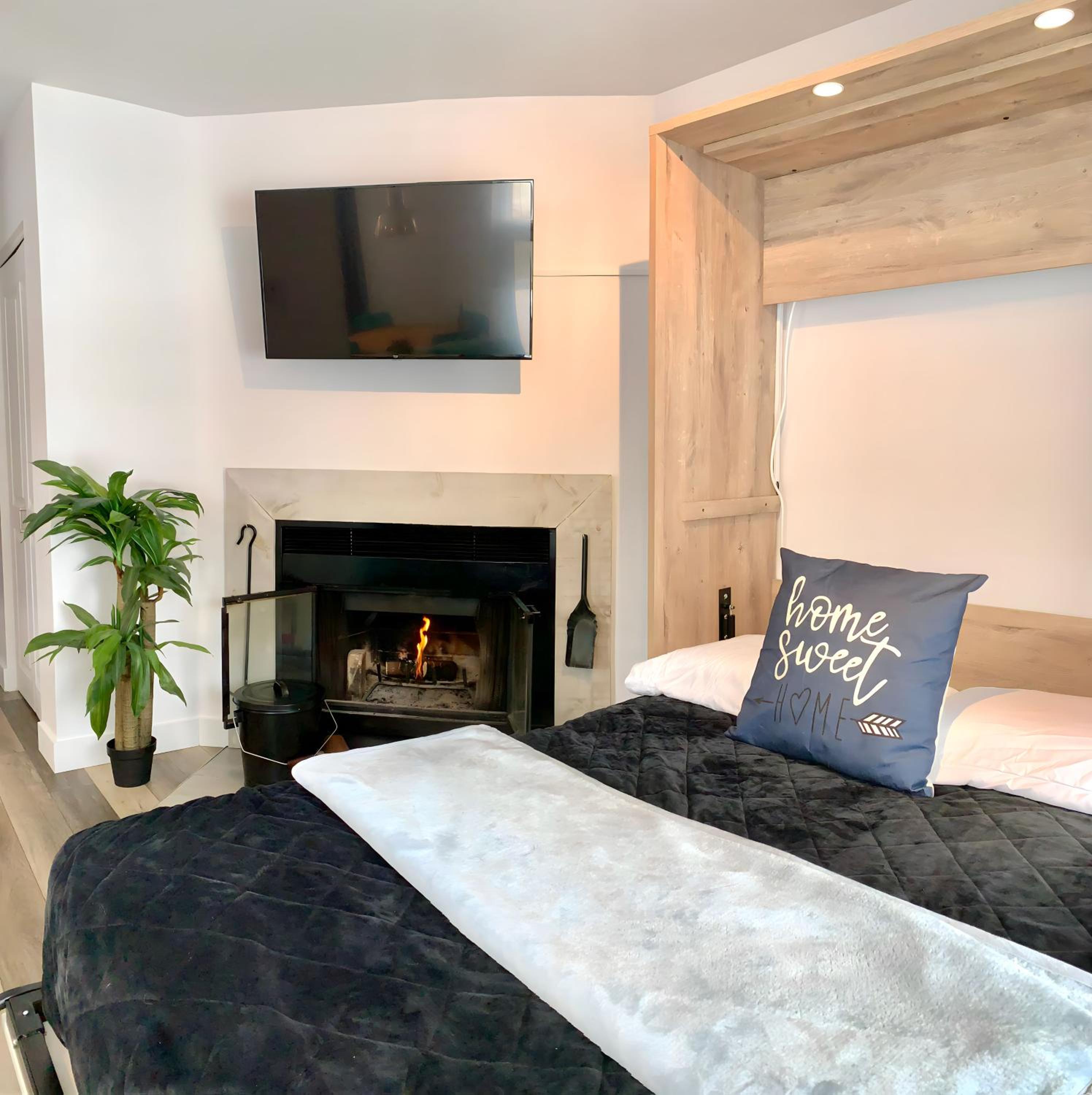 Le Loft du Loch - Condo près du lac et des montagnes!