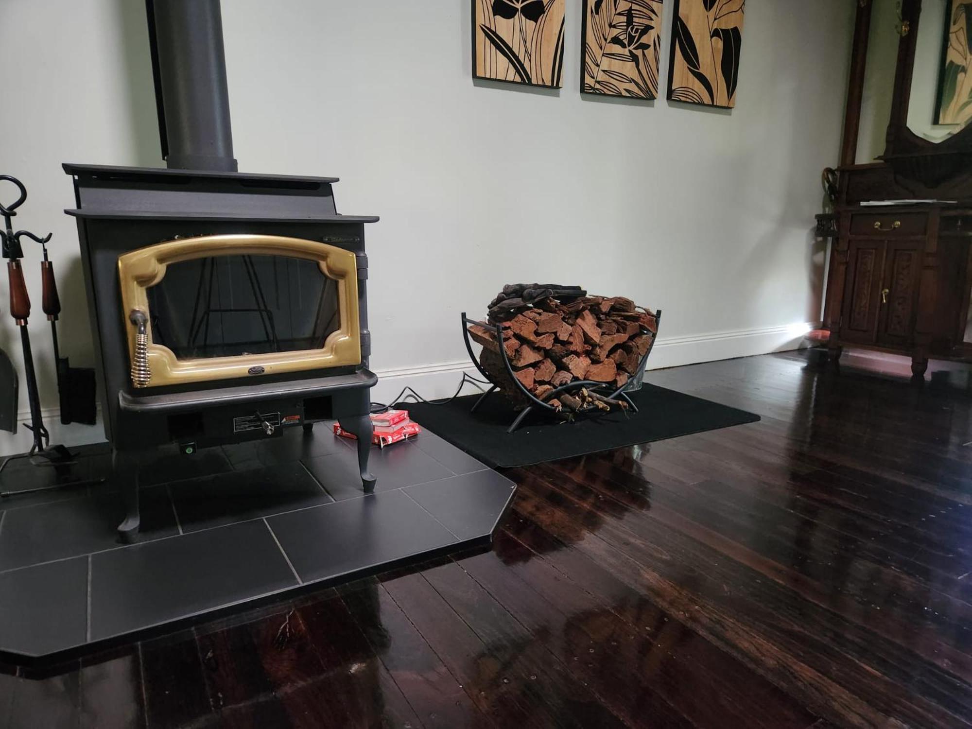 Rustic Queen of Leura