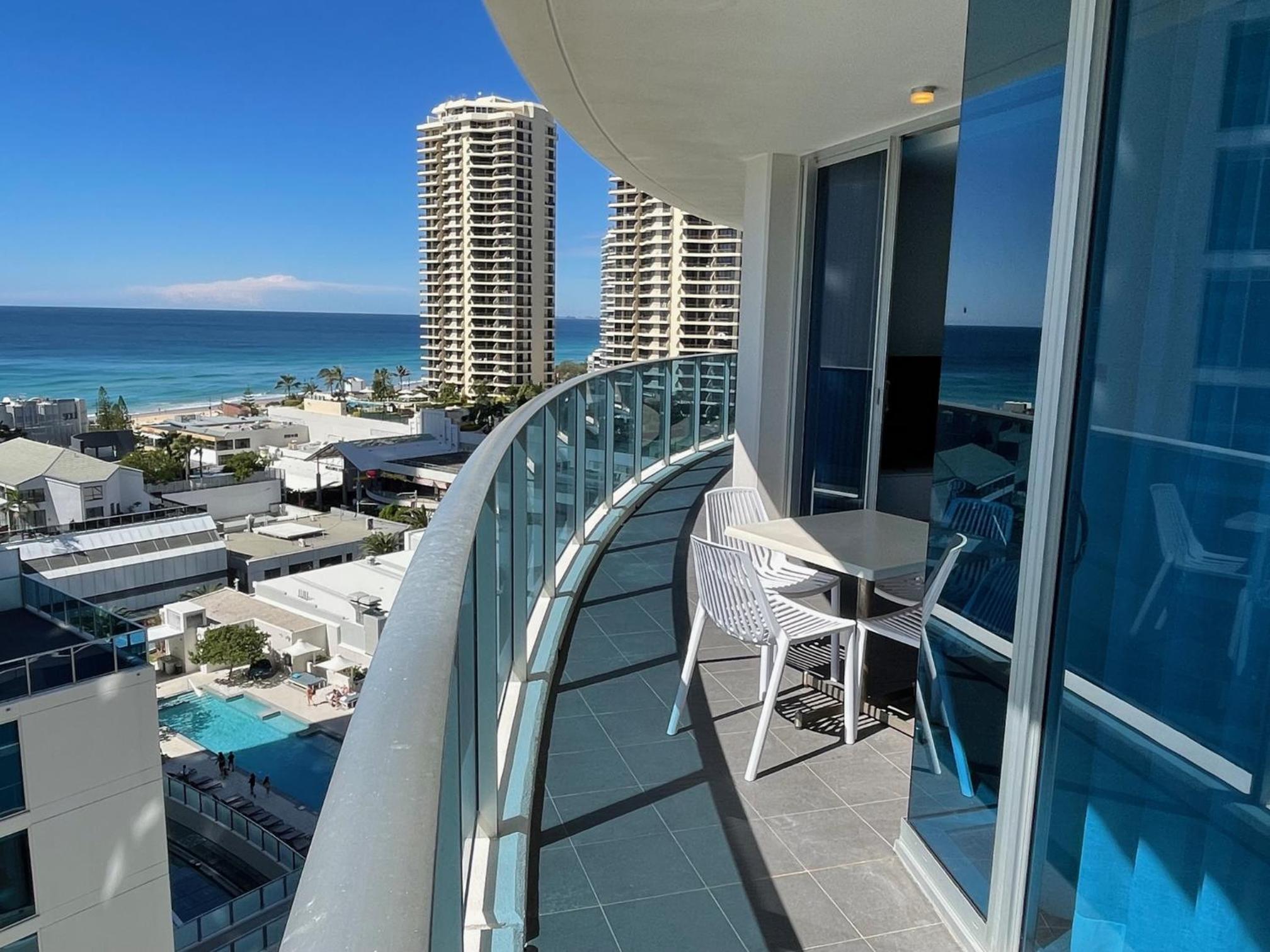 Number 1 H Residences - WiFi, Parking & More by Gold Coast Holidays