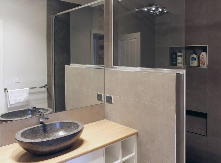 3 Bedroom miners cottage close to CBD and Hospital