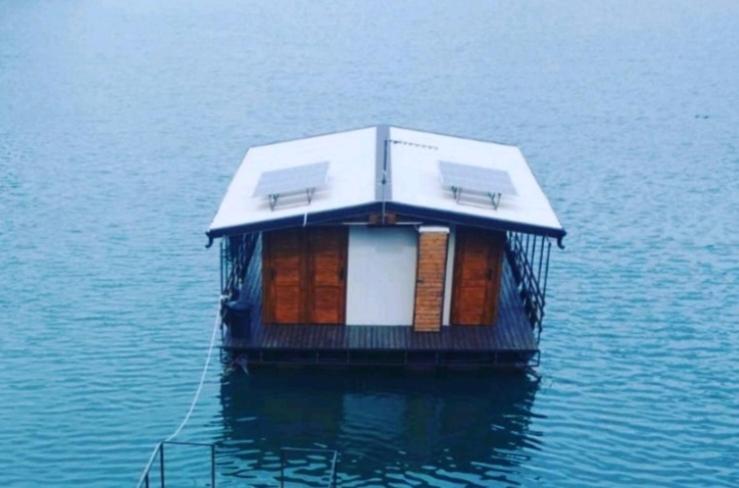Floating apartments