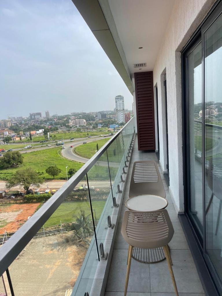 LUXURY 2-BEDROOM 2-BATHROOM SUITE SIGNATURE APARTMENTS MINUTES FROM KOTOKA AIRPORT view 5