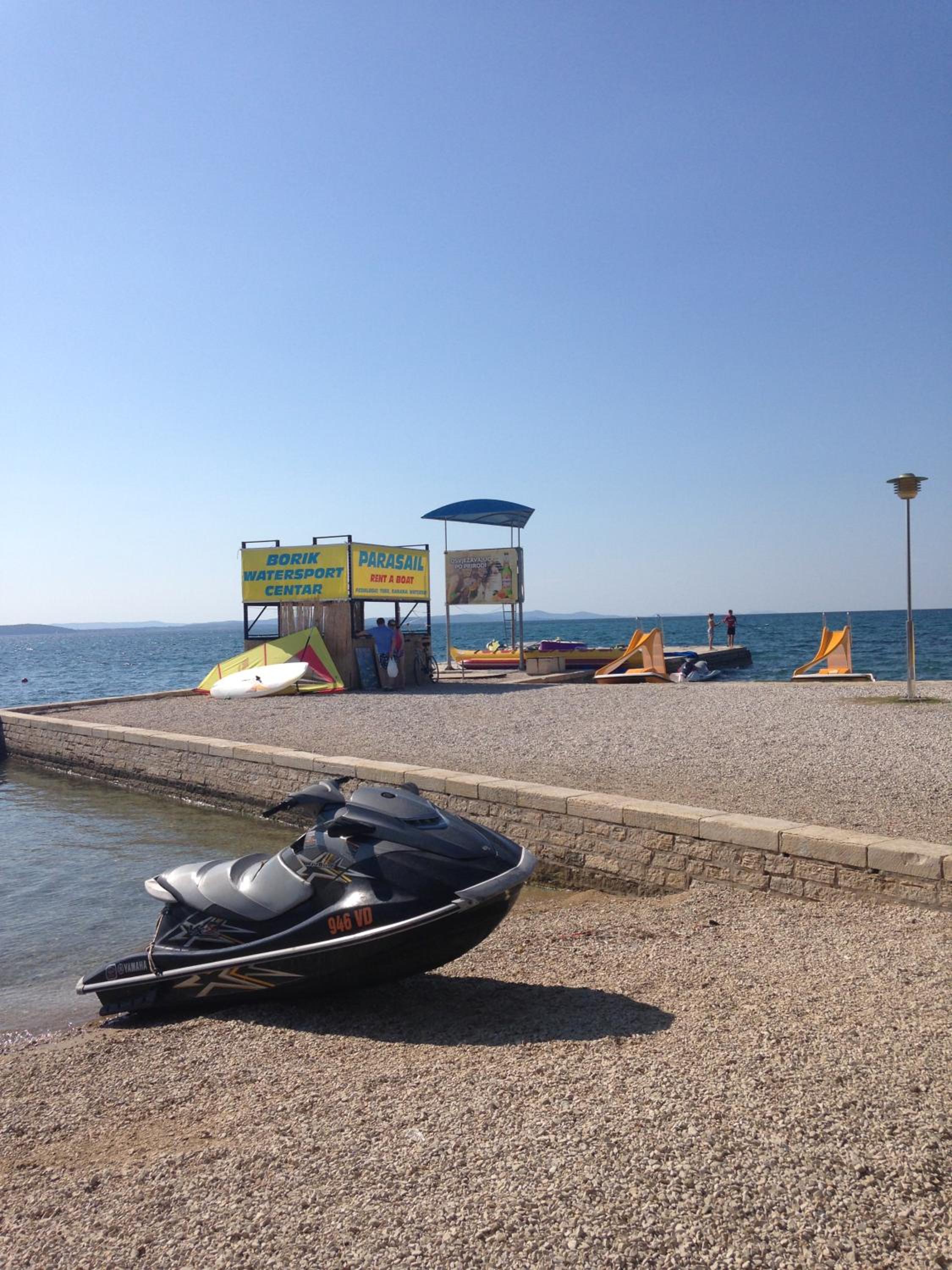 Apartment in villa, private pool, big garden, close to sea and Old Zadar town