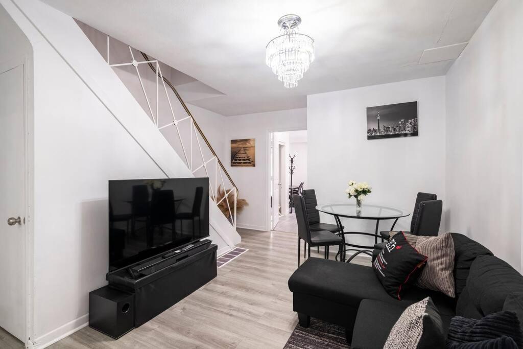 Harmony Home Near University of Waterloo