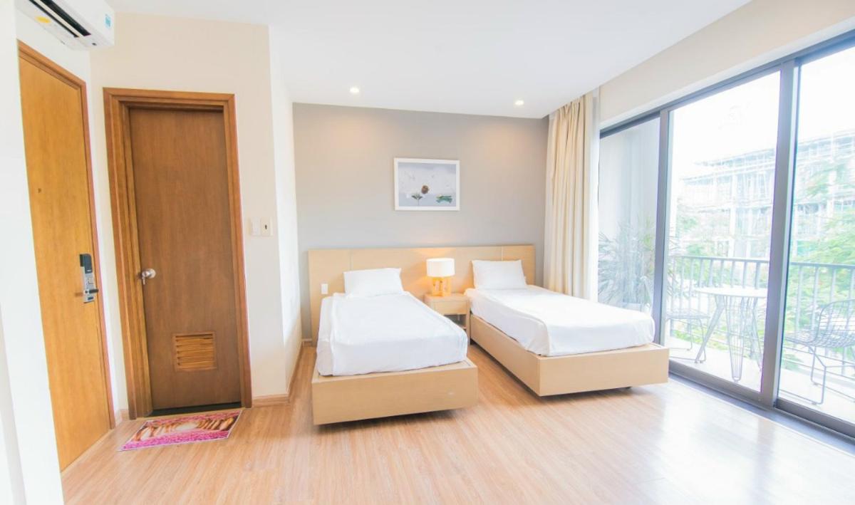 Royal Lotus Ha Long Villa TM****