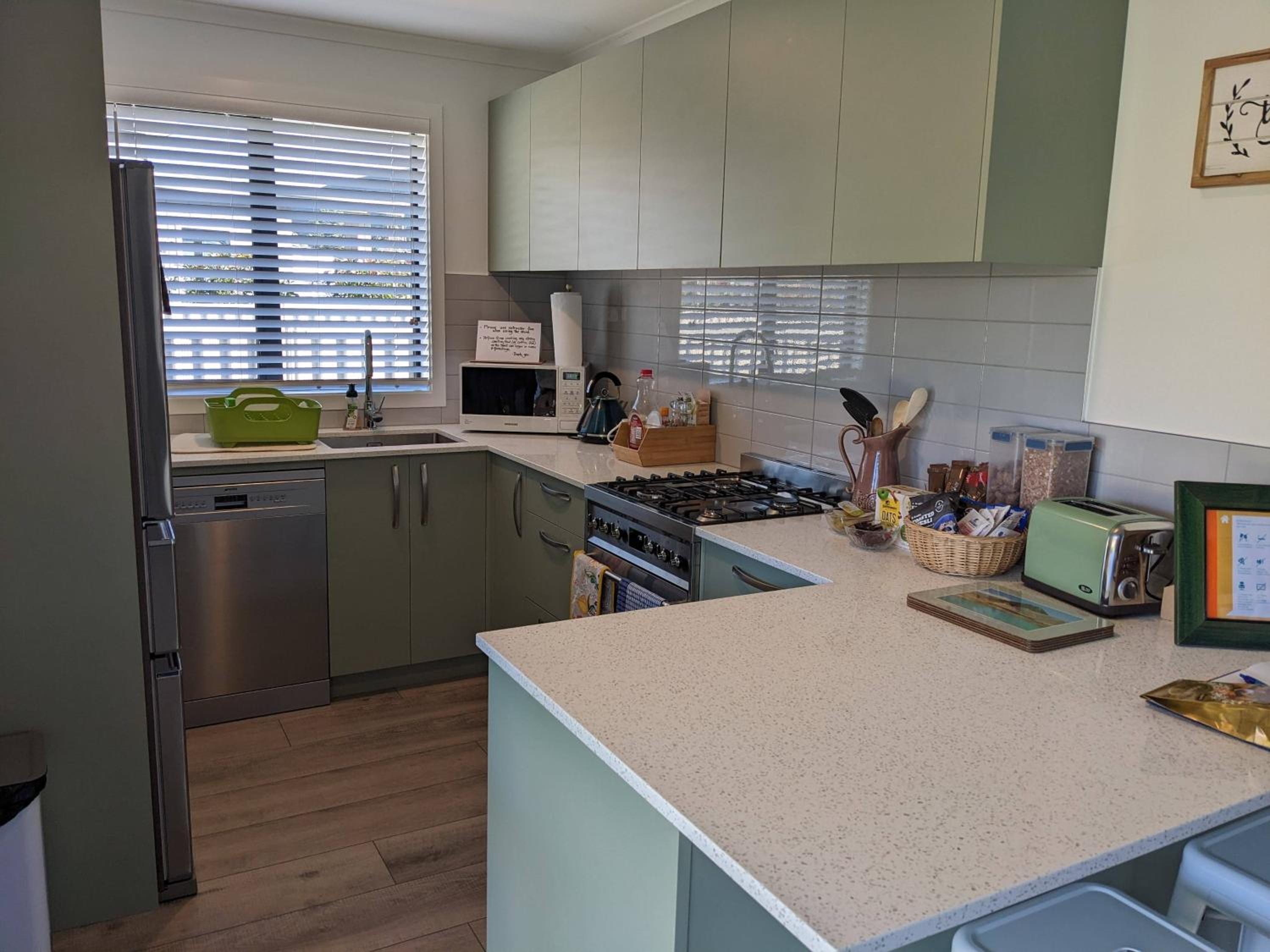 Cozy Cottage on Begg Lane view 4