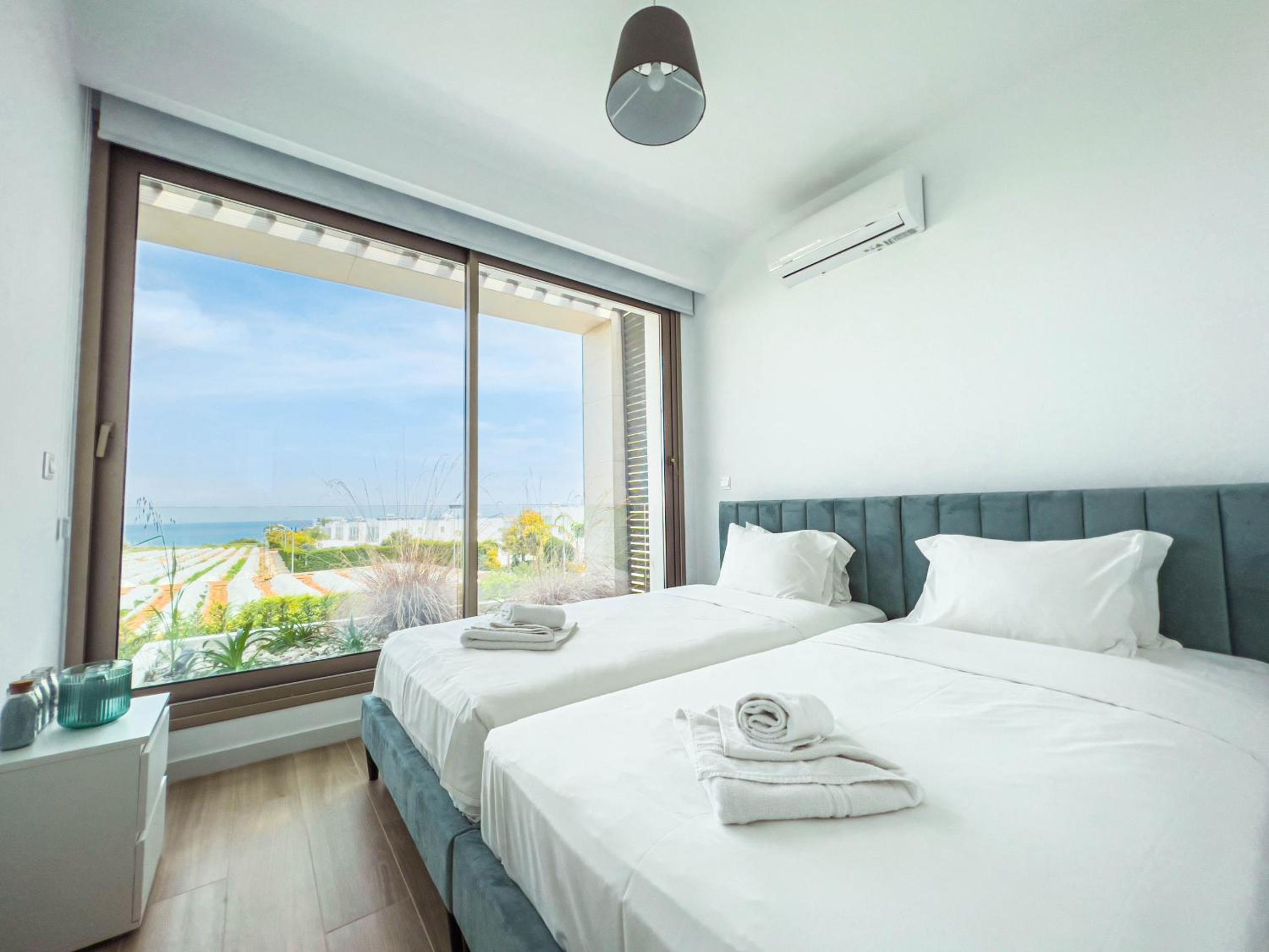 Azure Seaview - Jade Villa