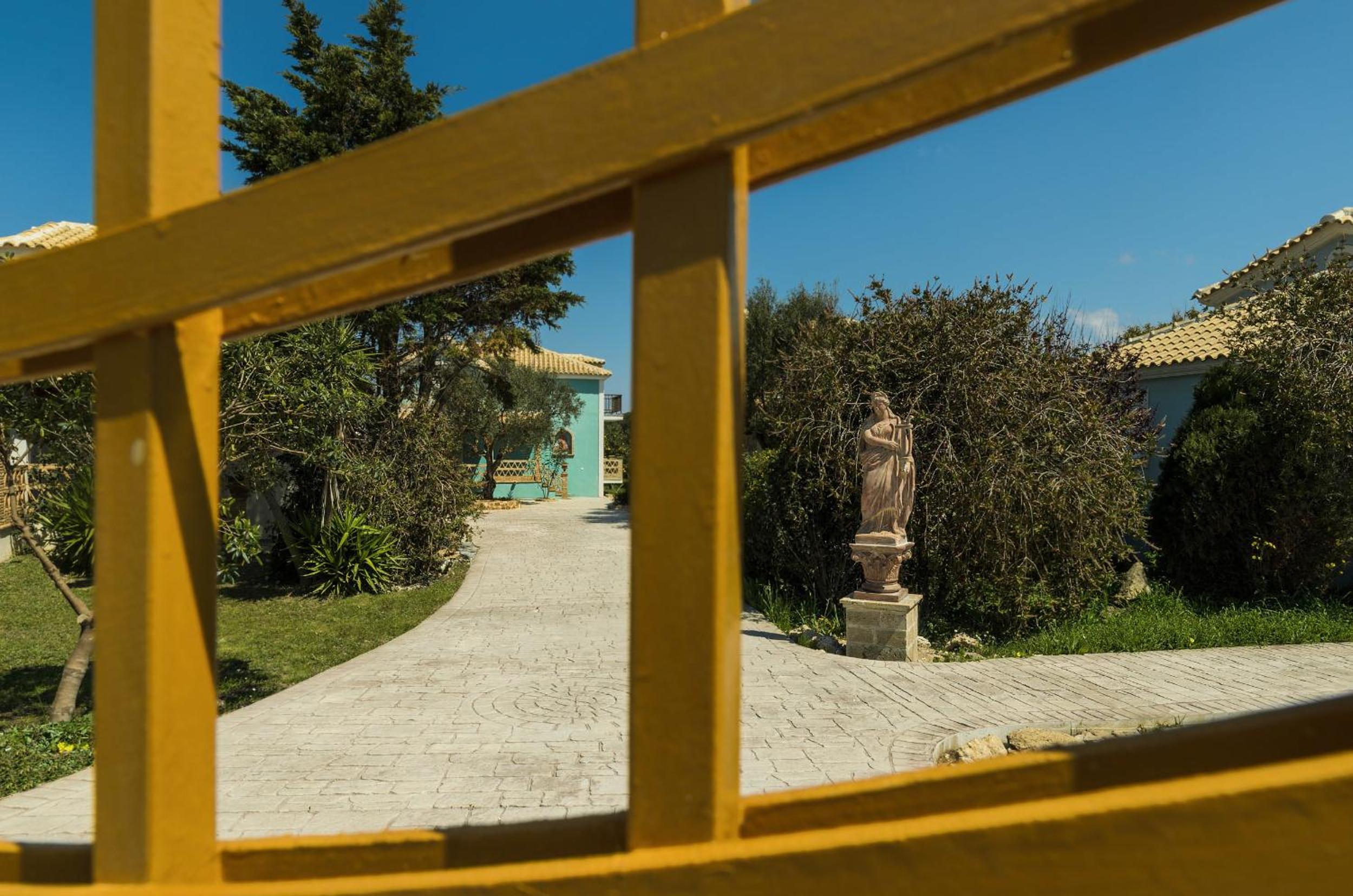 Porto Gerakas Villas