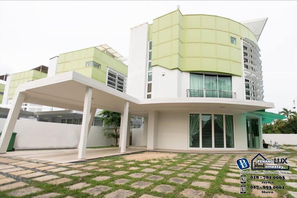 GeorgeTown 6BR KTV Bungalow 28Pax photo 1