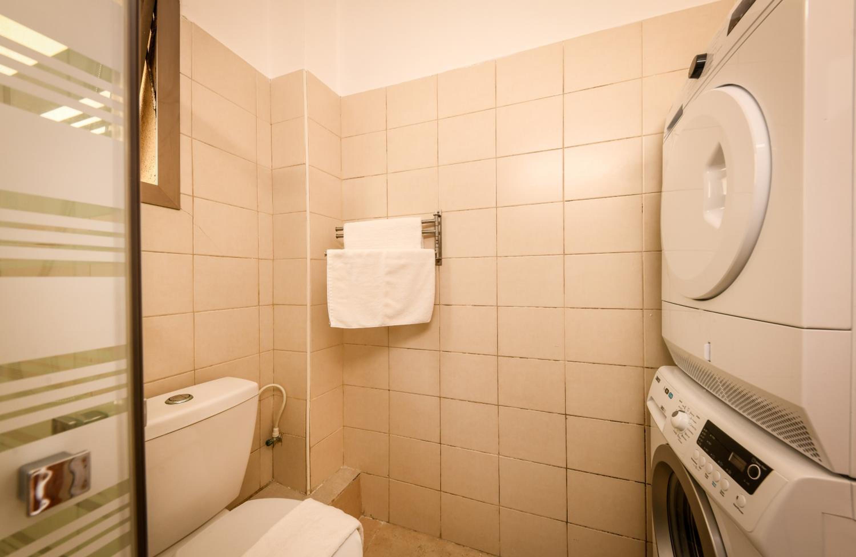 Mamad Beachside 2BR Walk 4 Min Parking view 5