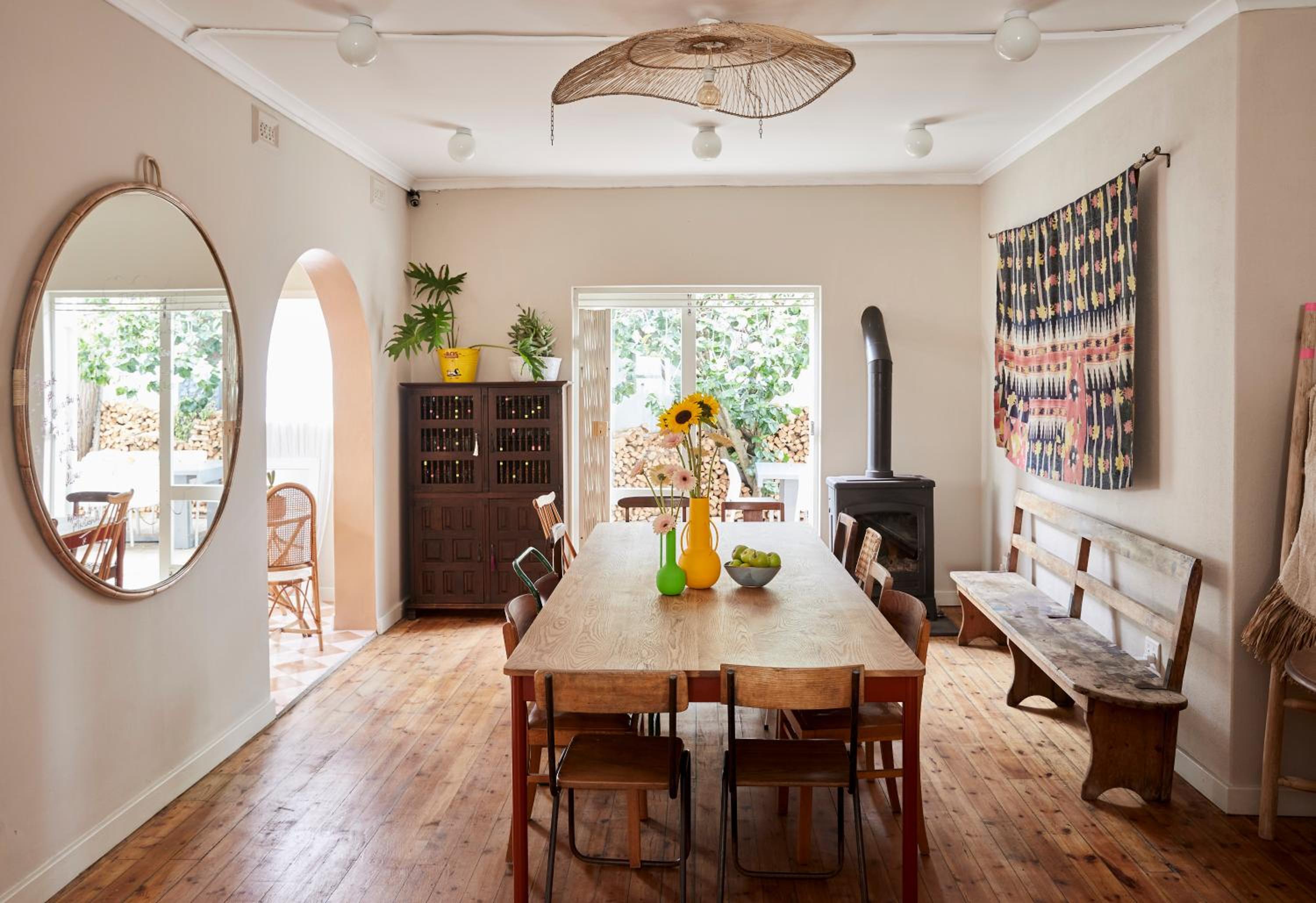 THE BIG - Luxury Backpackers