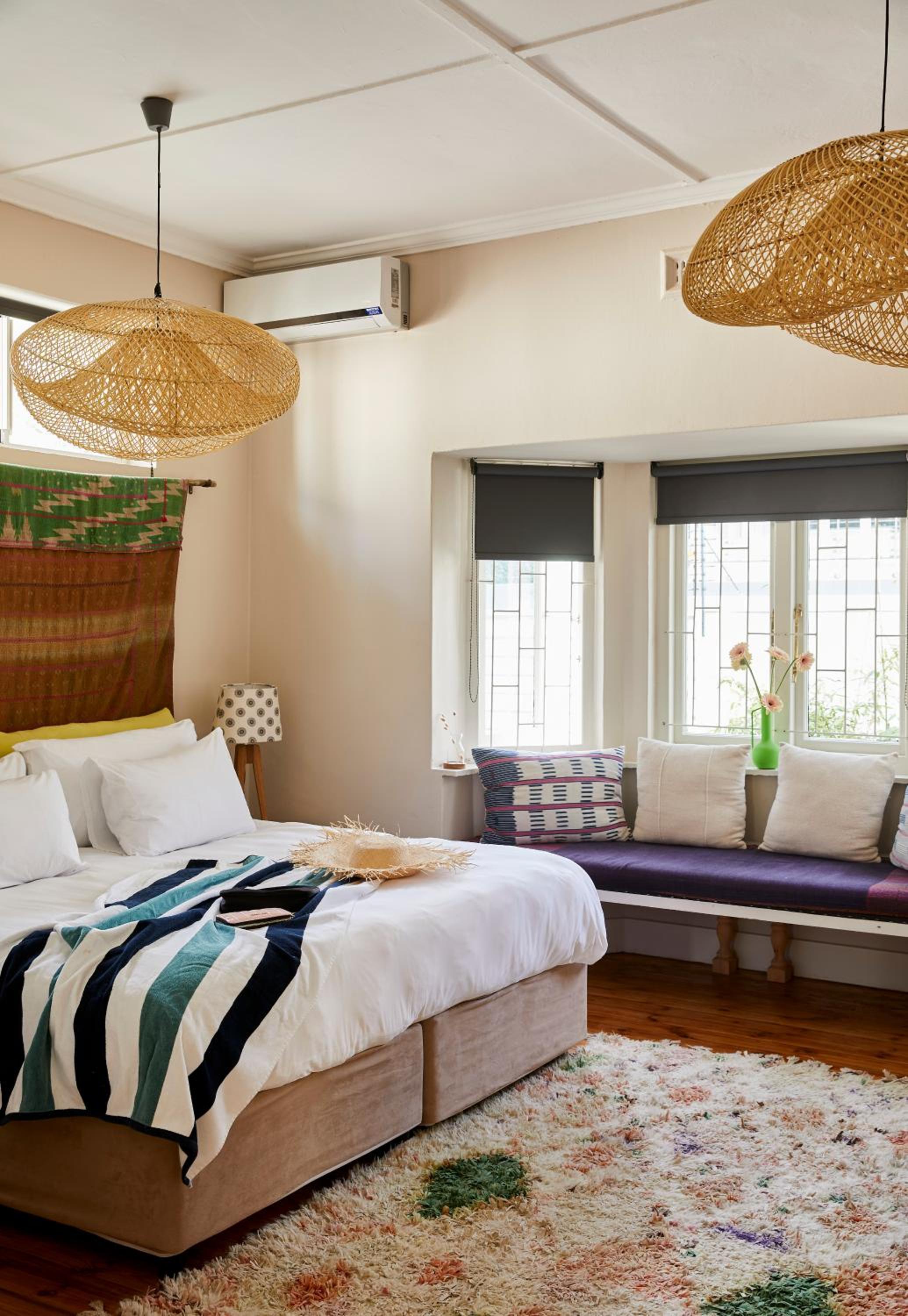 THE BIG - Luxury Backpackers