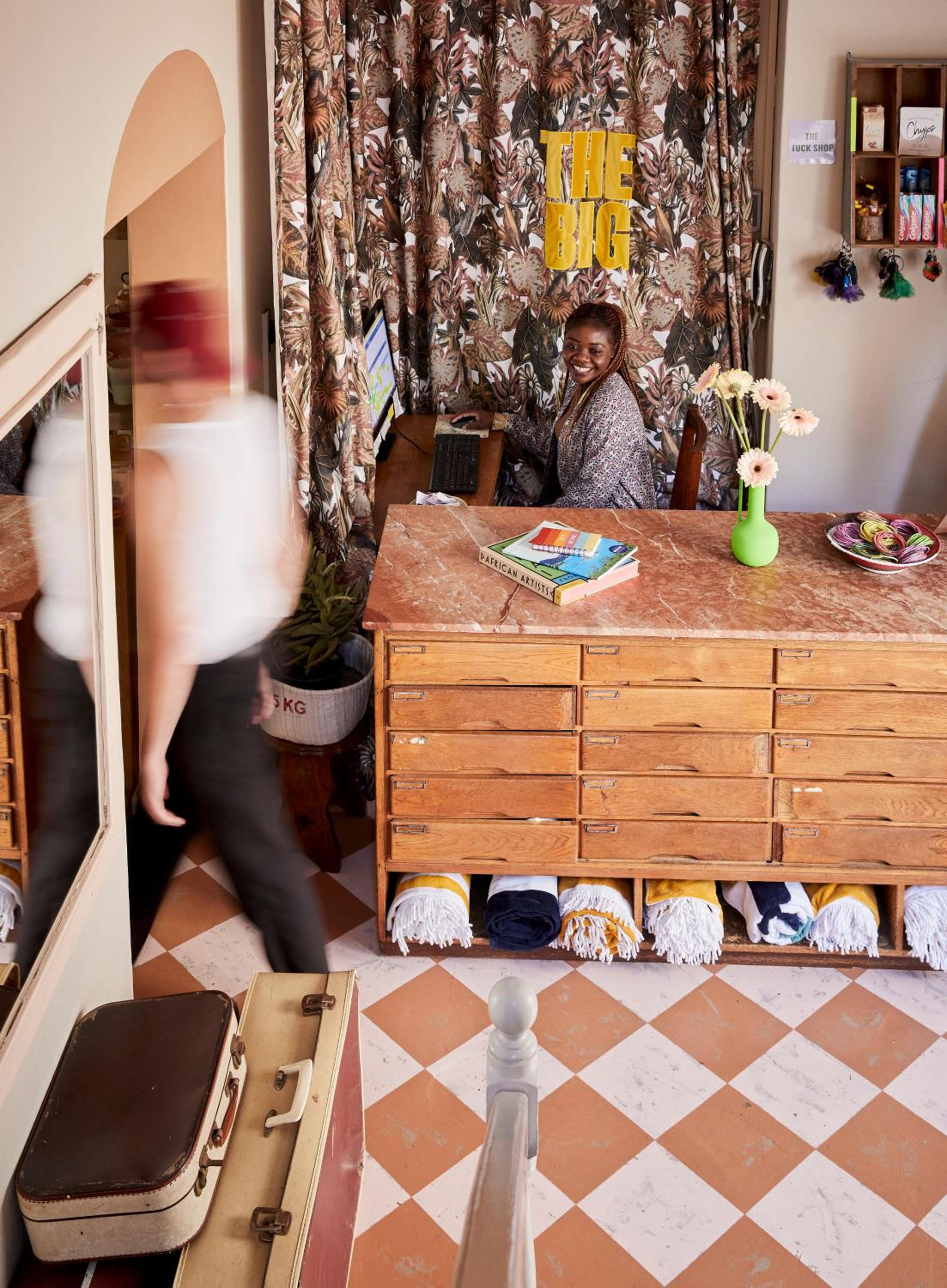 THE BIG - Luxury Backpackers