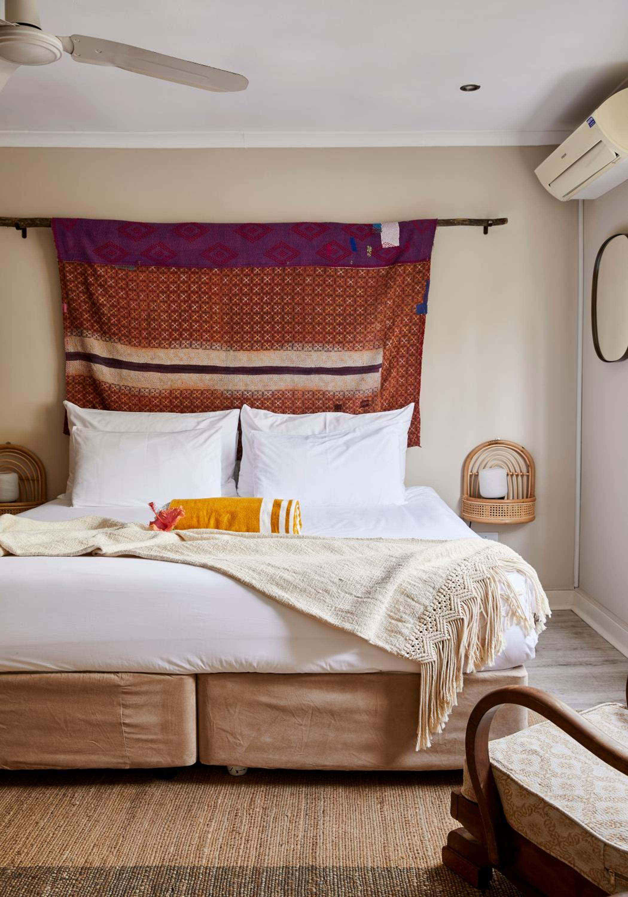 THE BIG - Luxury Backpackers