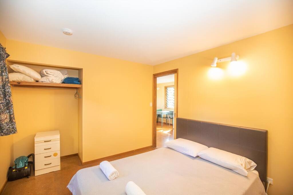 Bethongabel + Huge Home + sleeps 9 + Central