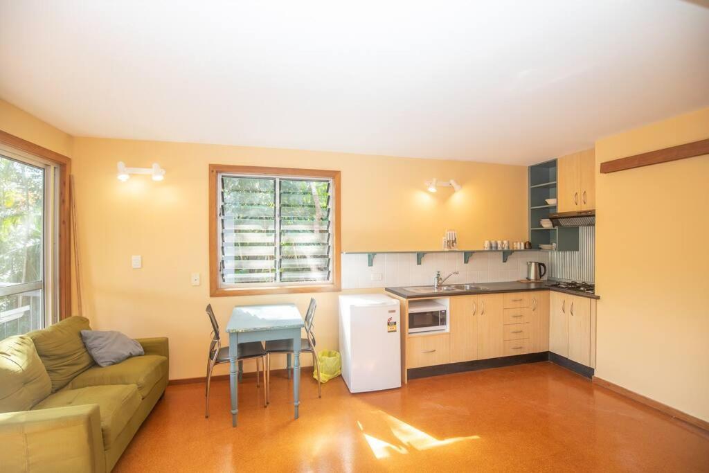Bethongabel + Huge Home + sleeps 9 + Central