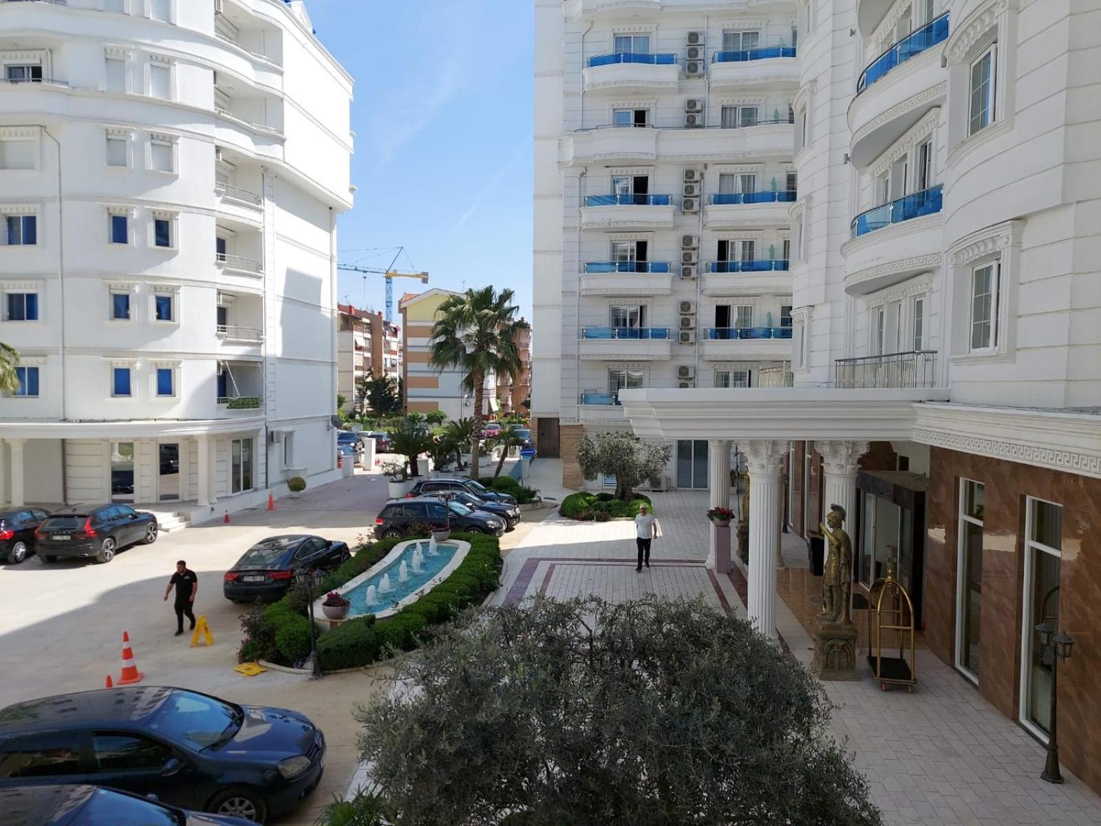 Armando Apartments