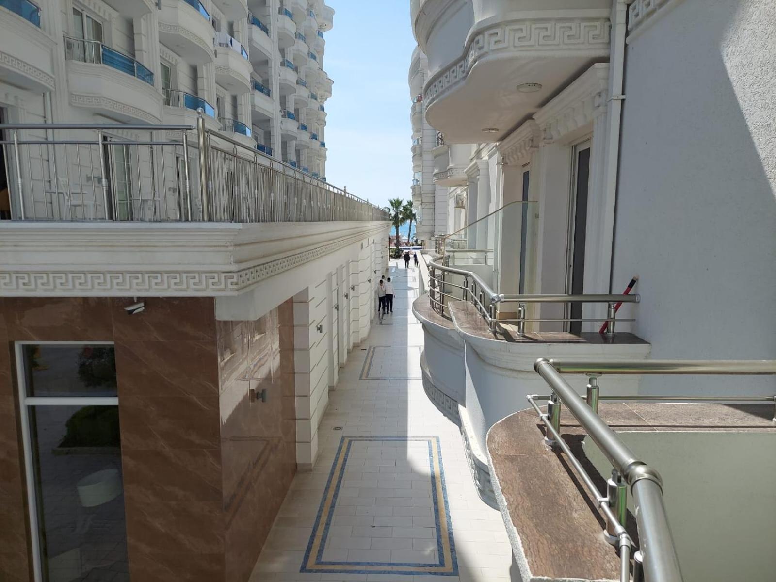 Armando Apartments