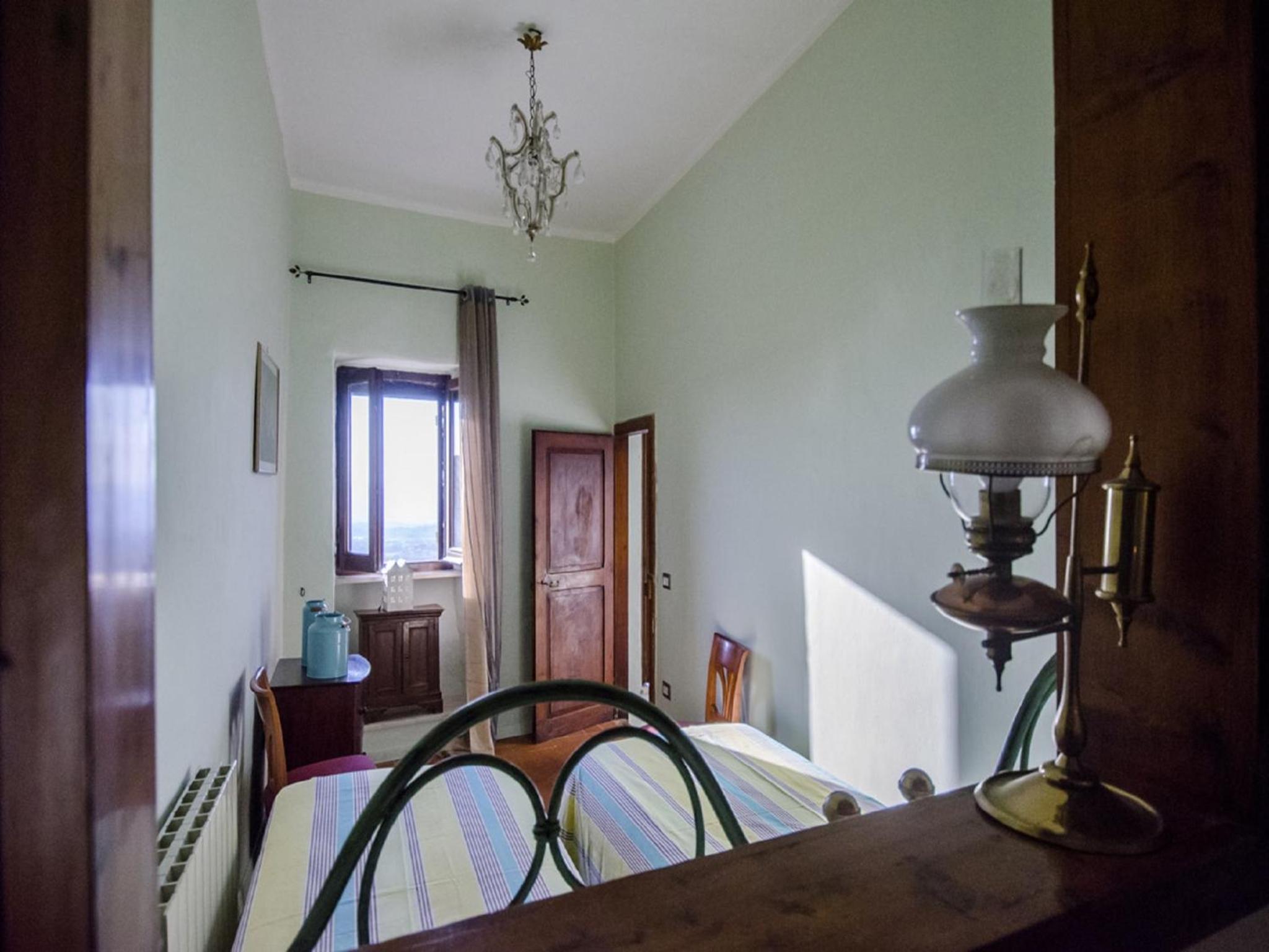 Casa Della Torre In Borgo Medievale