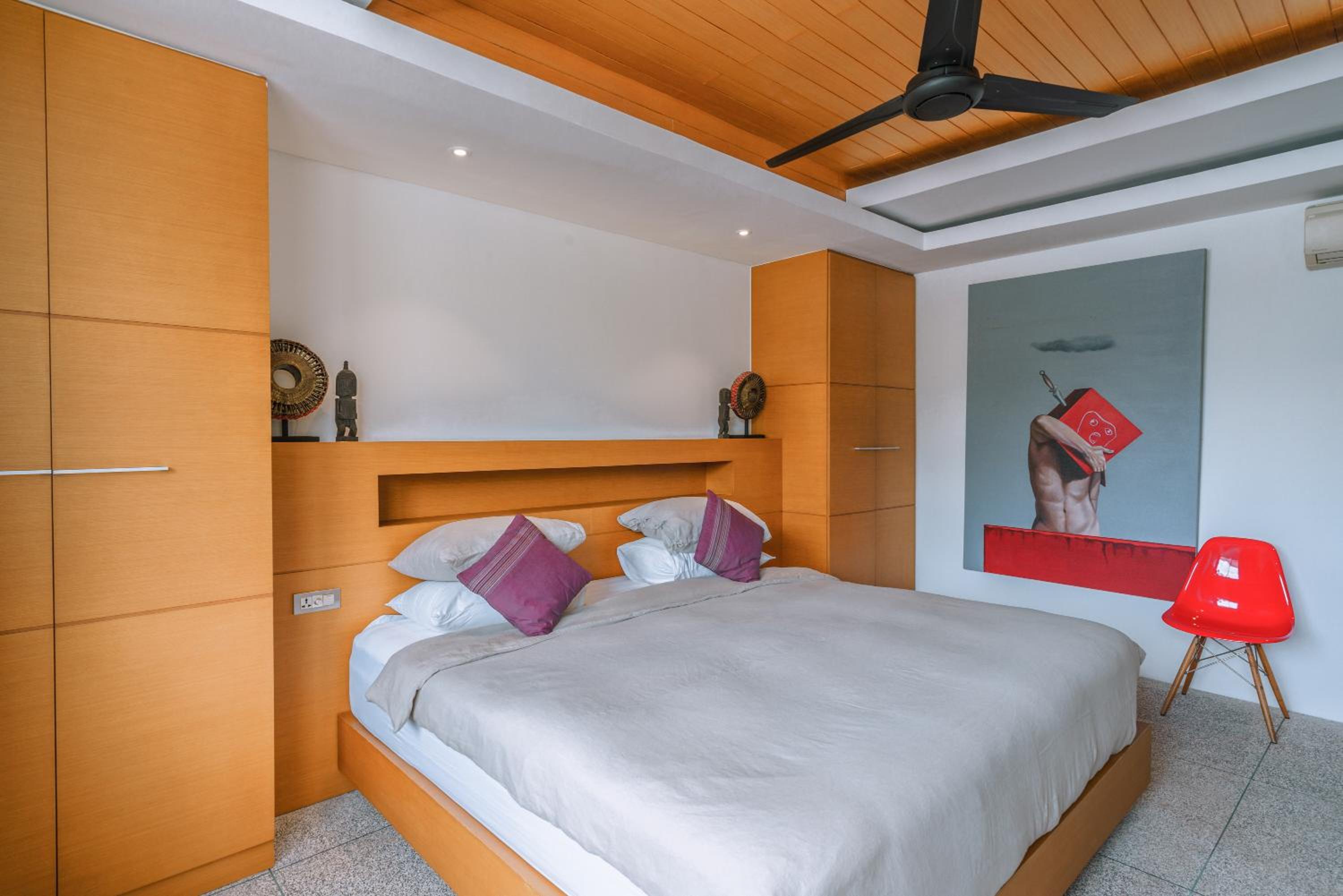Barabuda - Impressive 6-Bedroom Villa with Jacuzzi and Slide! view 3