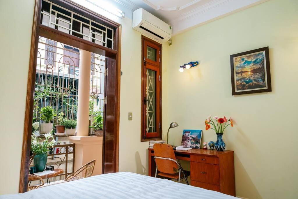 Hola House Hanoi