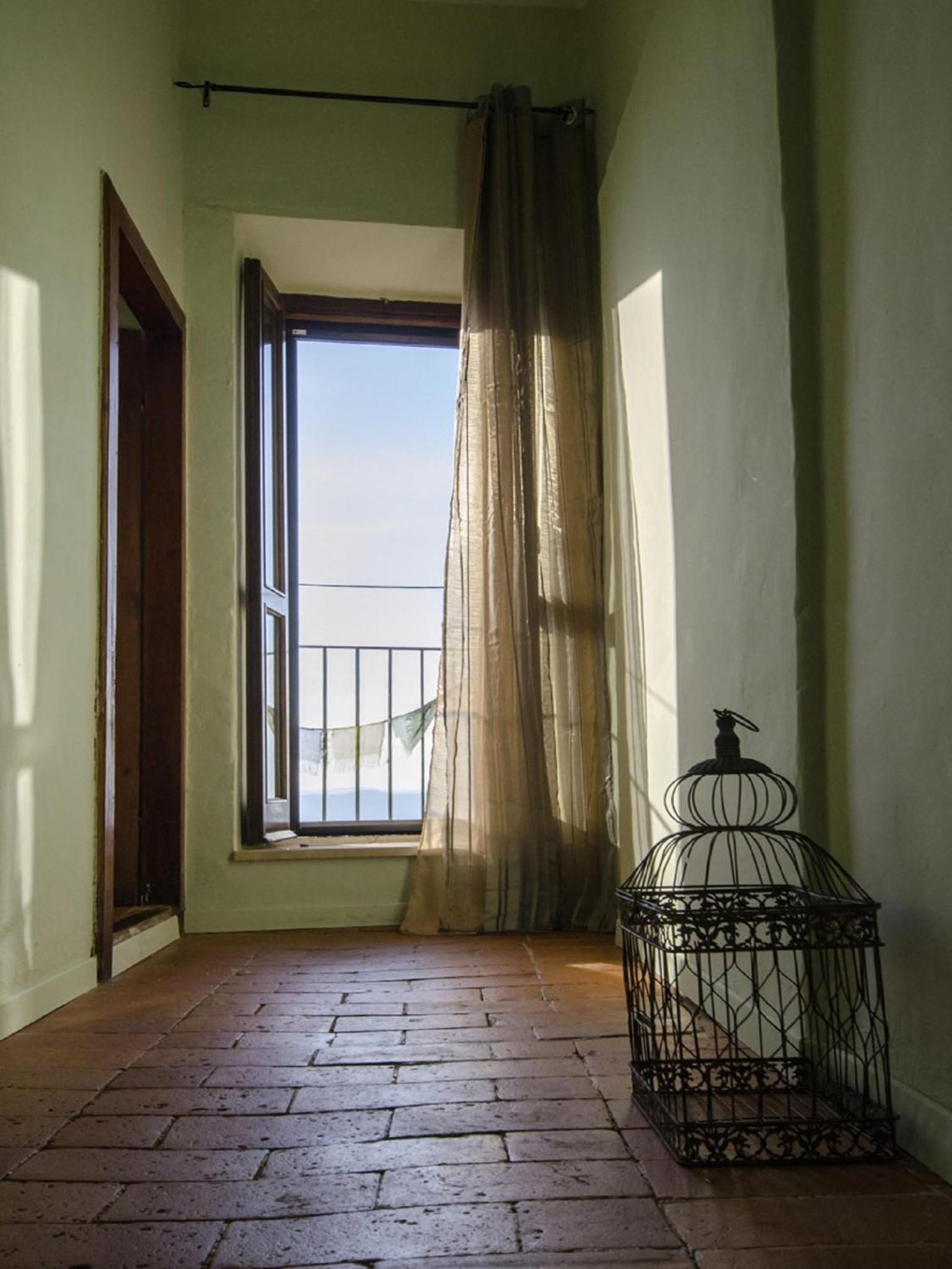 Casa Della Torre In Borgo Medievale