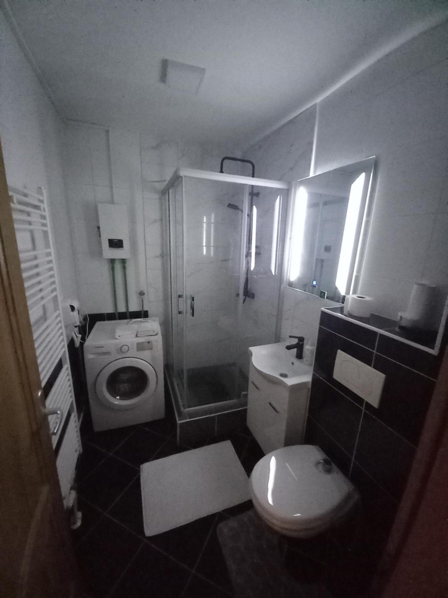 JACUZZI for RELAX - HOLLYWOOD Apartment, STUP, Sarajevo
