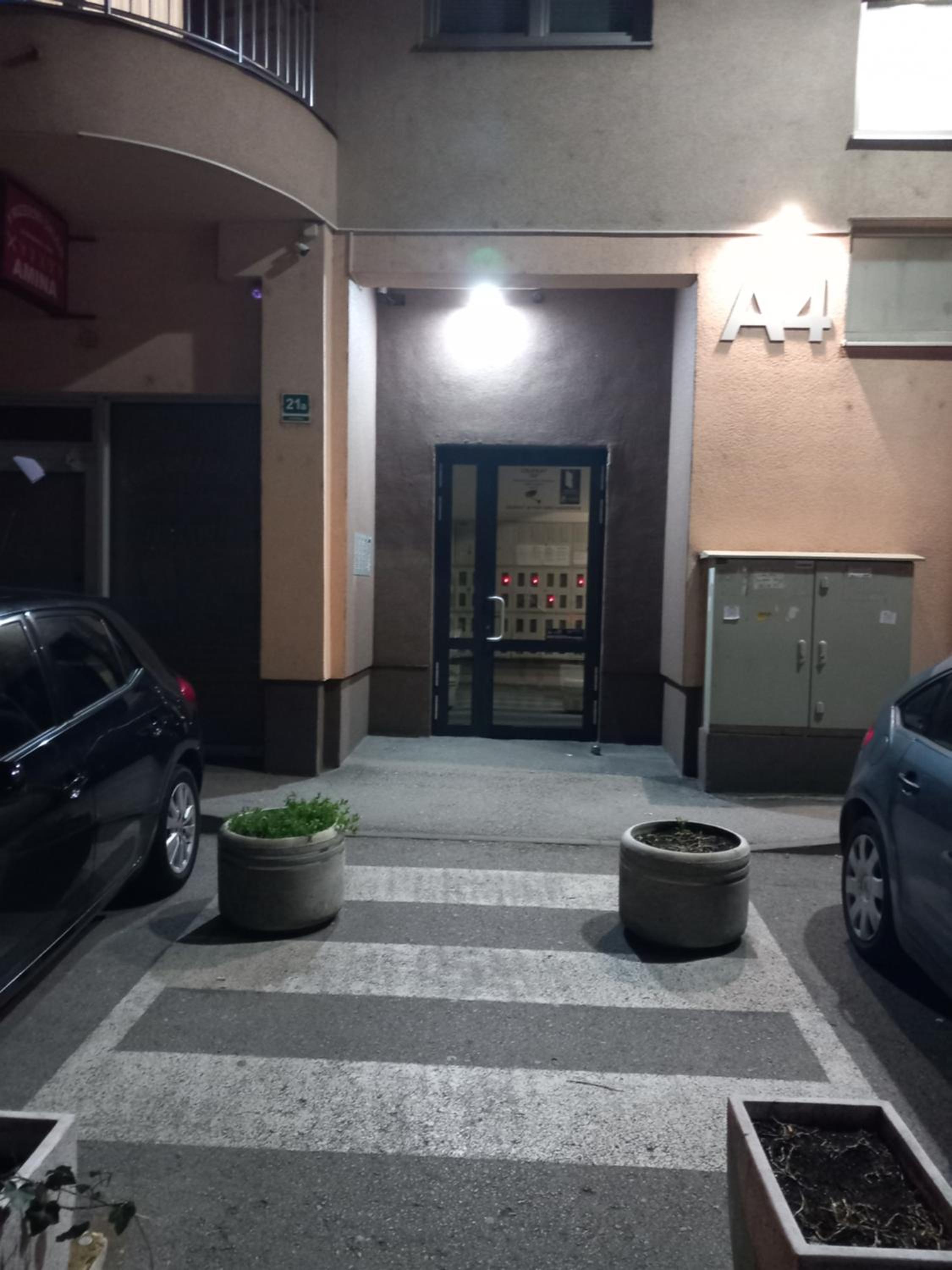 JACUZZI for RELAX - HOLLYWOOD Apartment, STUP, Sarajevo