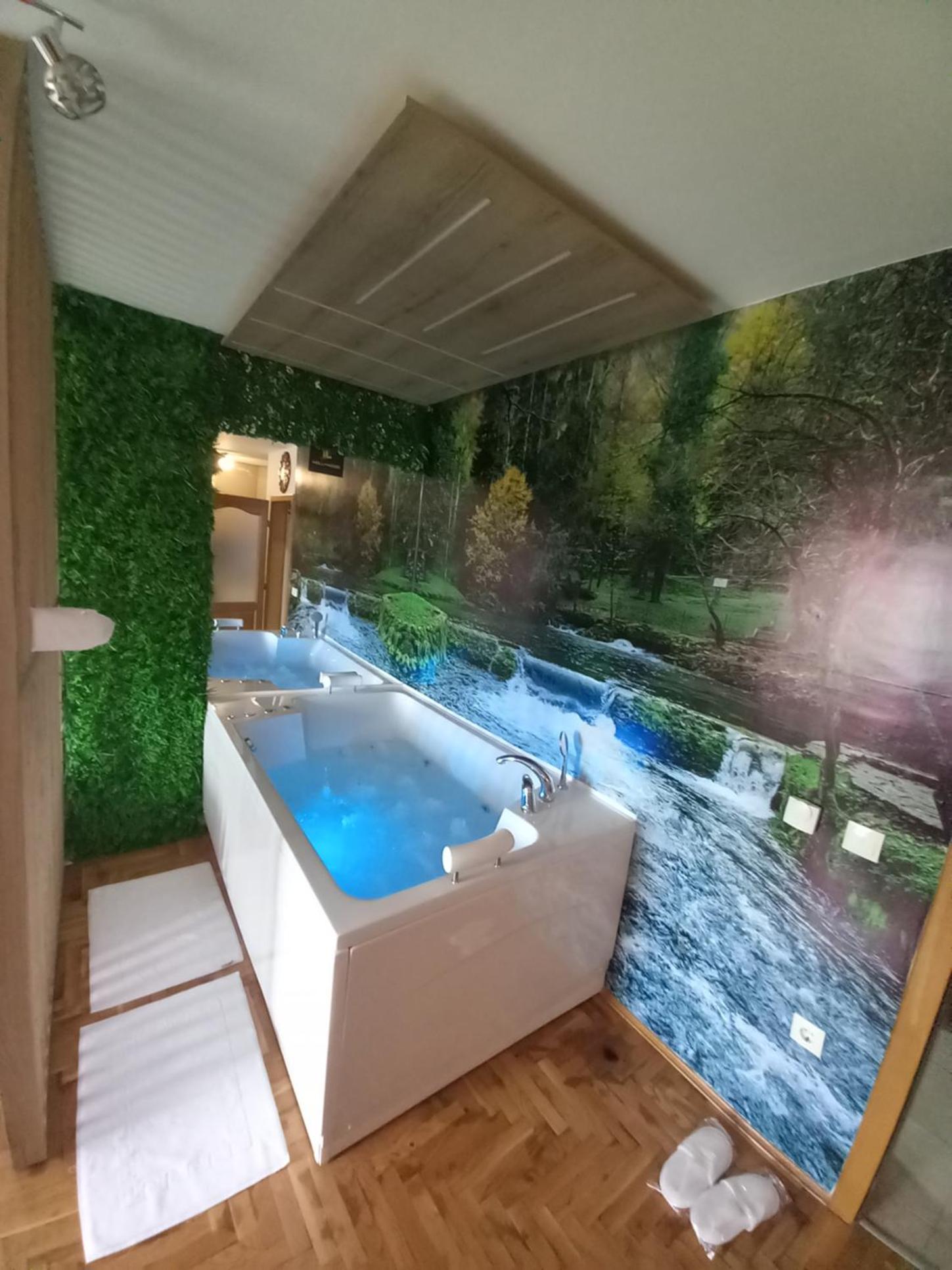 JACUZZI for RELAX - HOLLYWOOD Apartment, STUP, Sarajevo