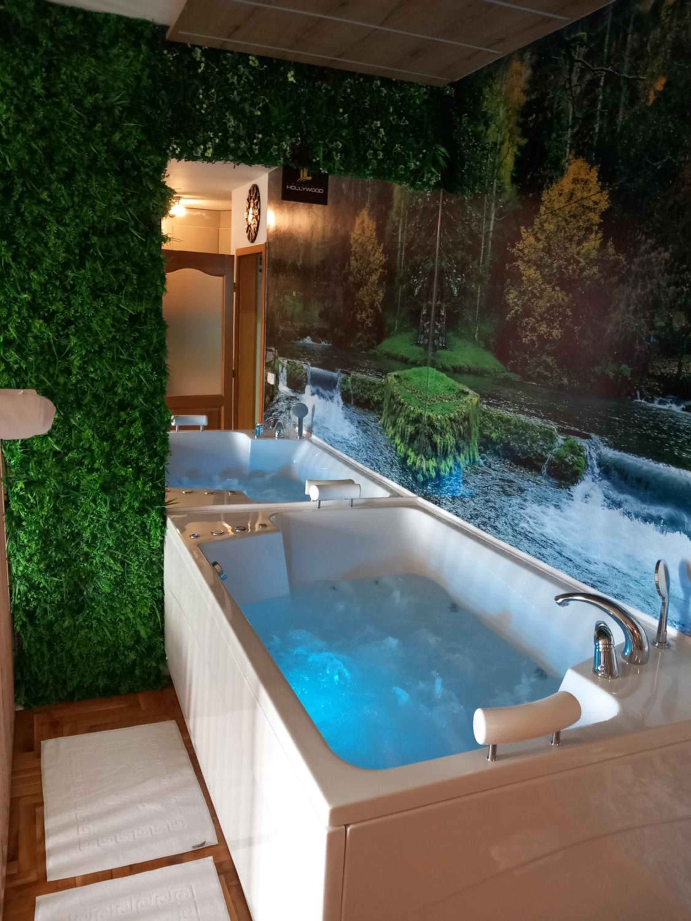 JACUZZI for RELAX - HOLLYWOOD Apartment, STUP, Sarajevo
