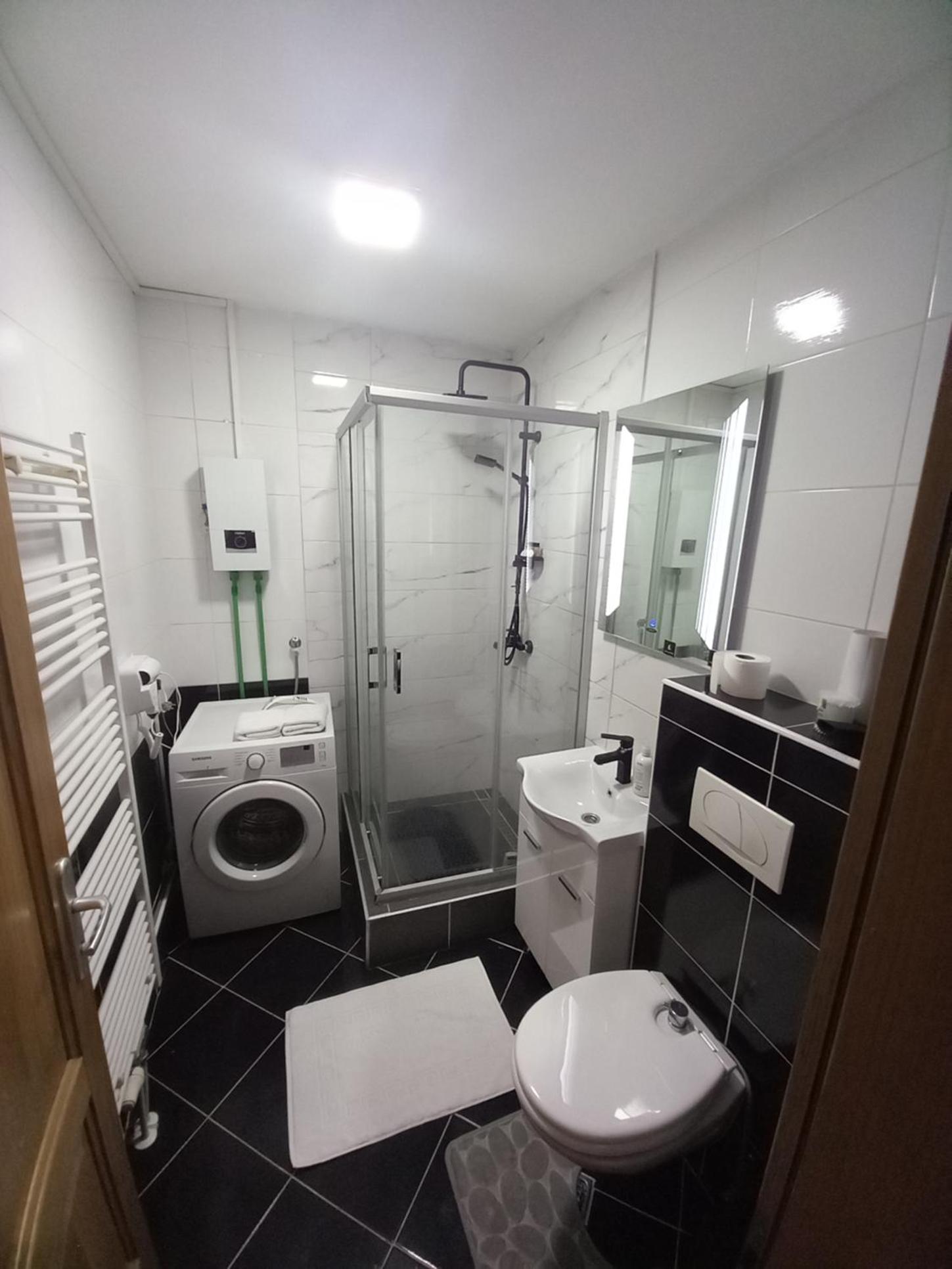 JACUZZI for RELAX - HOLLYWOOD Apartment, STUP, Sarajevo