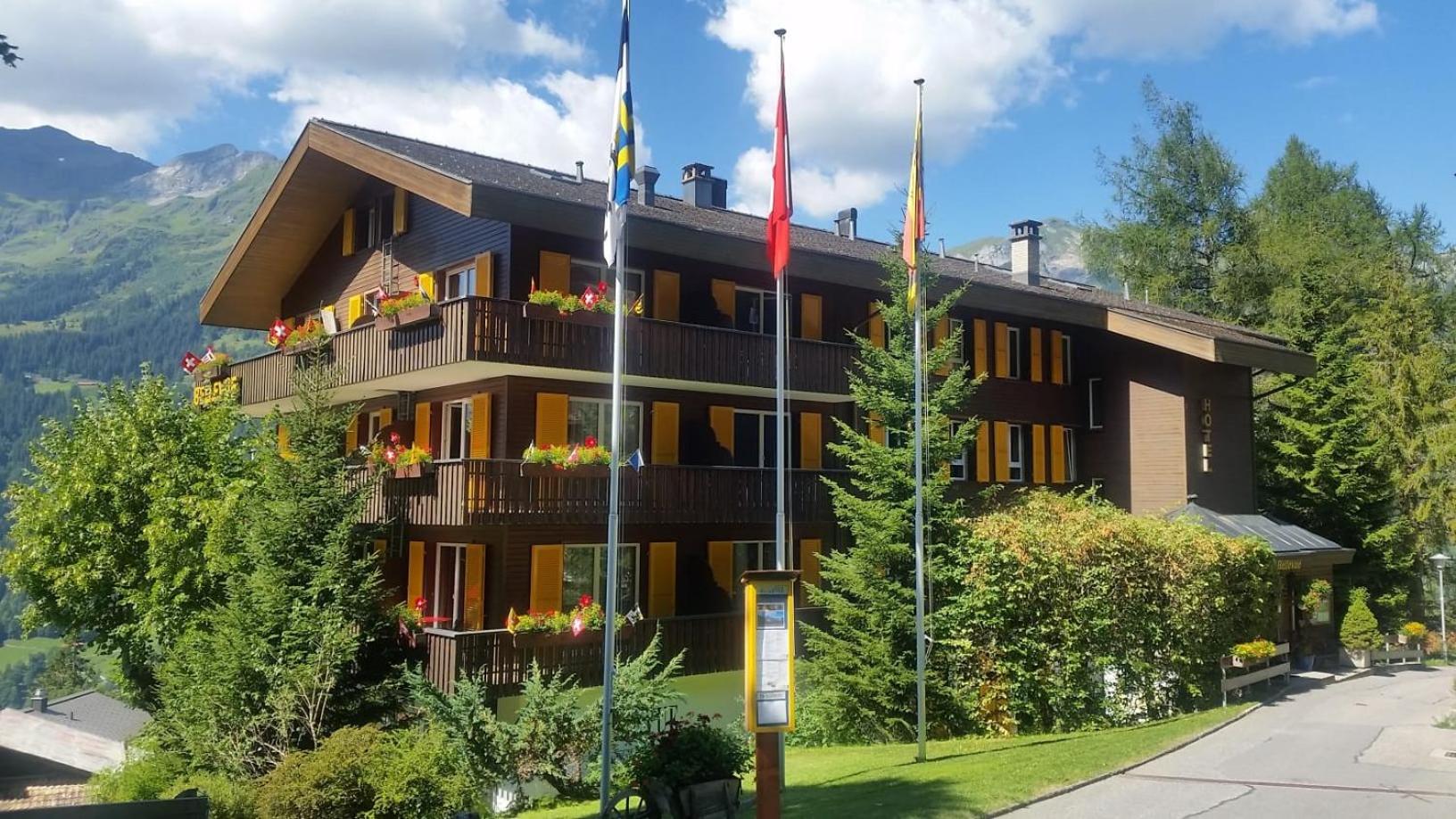 Hotel Bellevue - Traditional Swiss Hideaway