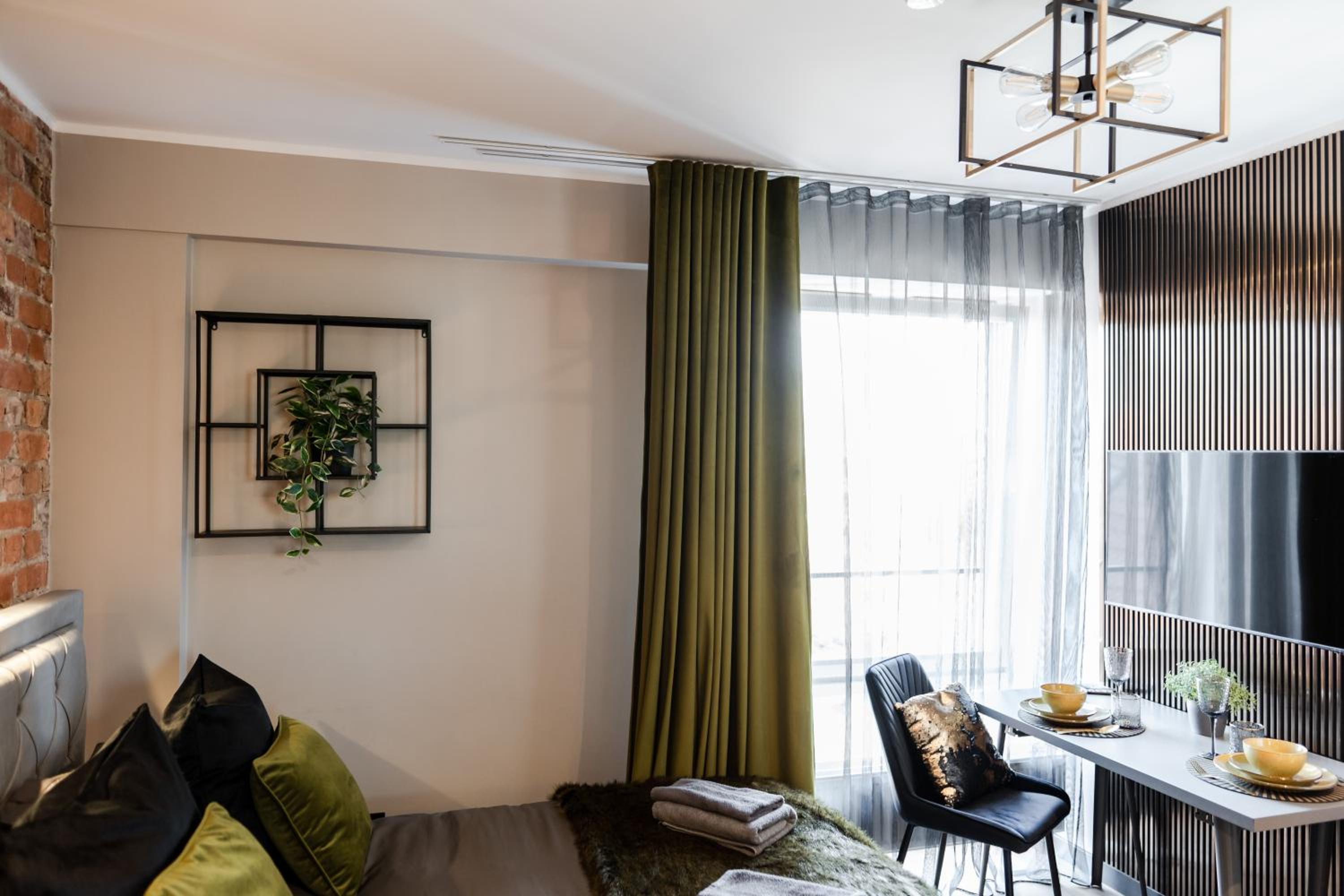 Dreamstay Avangard - shared Roof Terrace, High speed Wifi 200 Mbps & Gym view 2