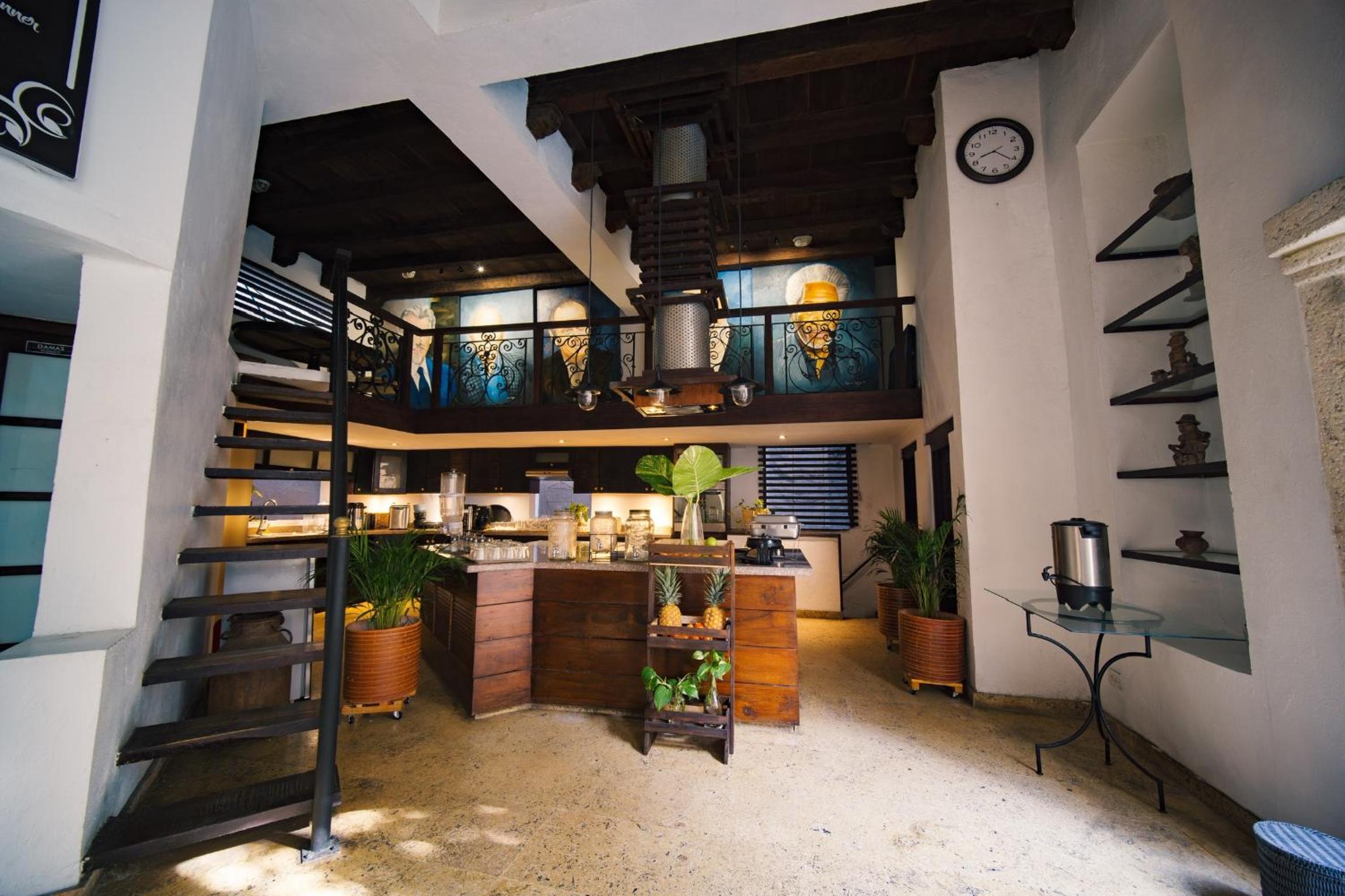 8aps-4 Luxury house in the historic center with pool Air conditioning and WIFI